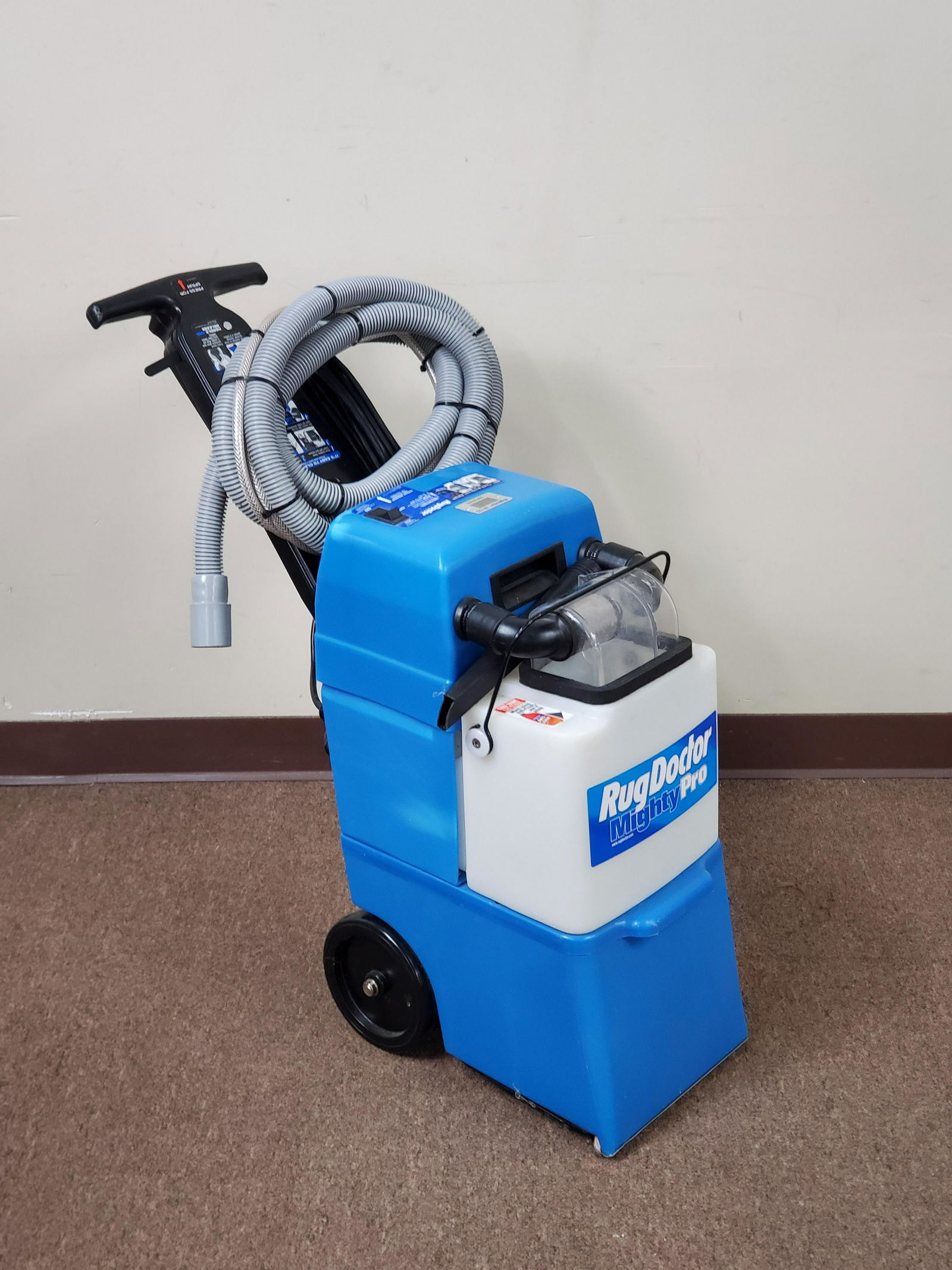 Rug Doctor Carpet Cleaning Machine (1 of 3)