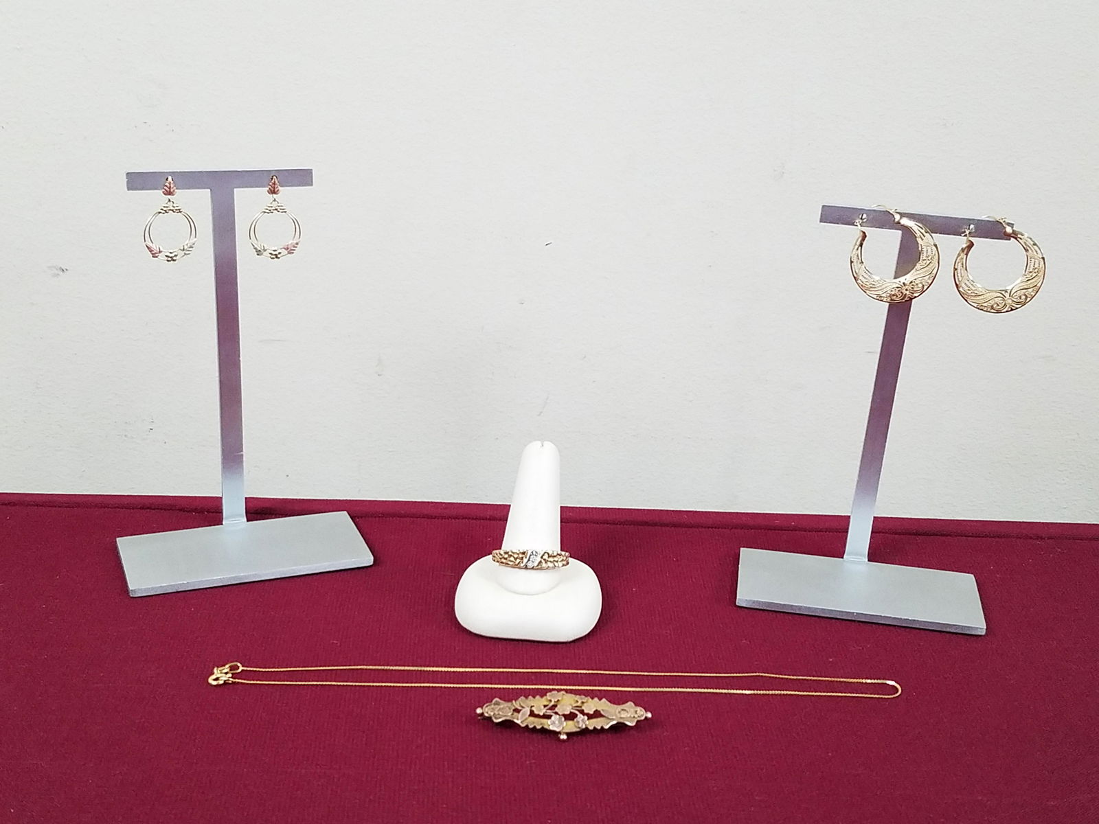 5 Pcs Gold Jewelry (1 of 6)