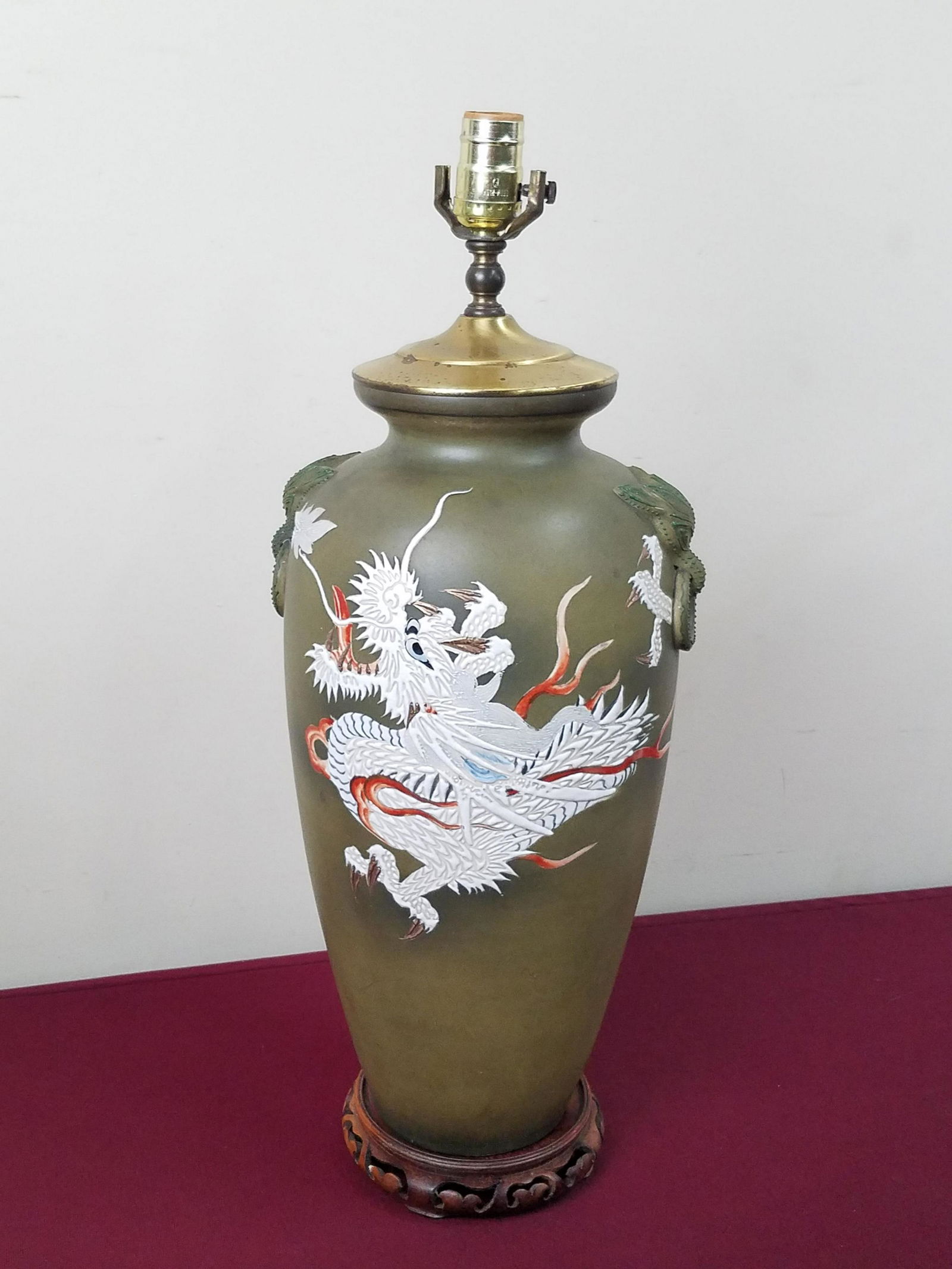 Satsuma Moriage Table Lamp (1 of 3)