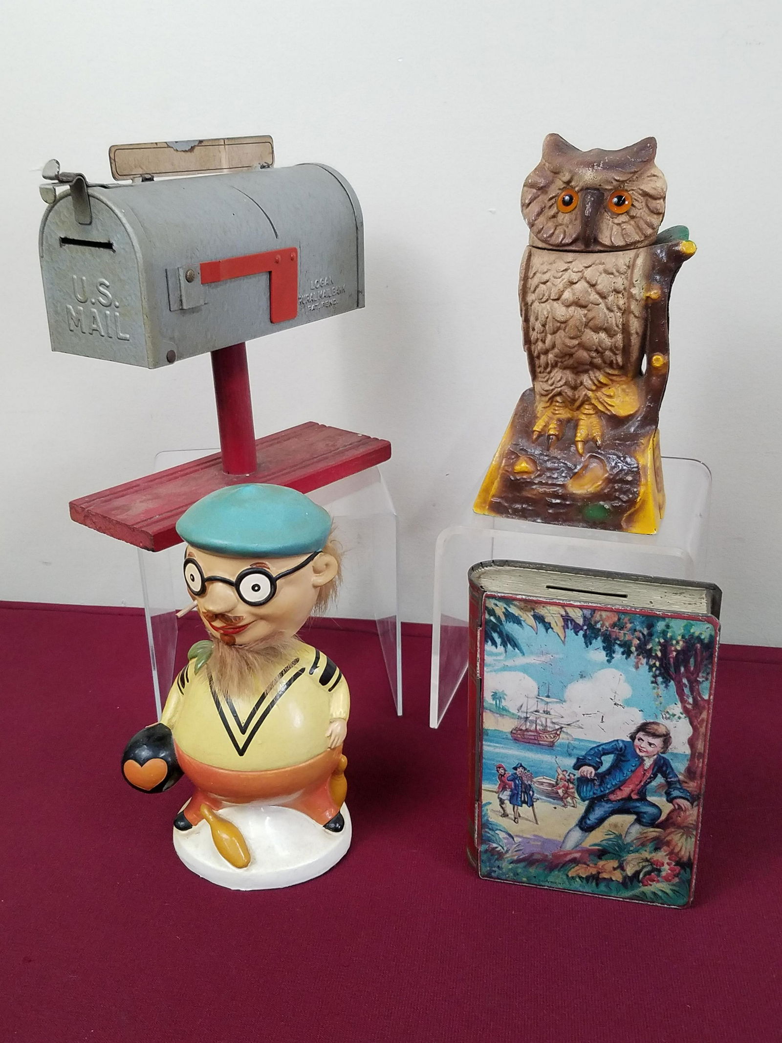 4 Banks incl US Mail and Bobble Head Bowler (1 of 10)