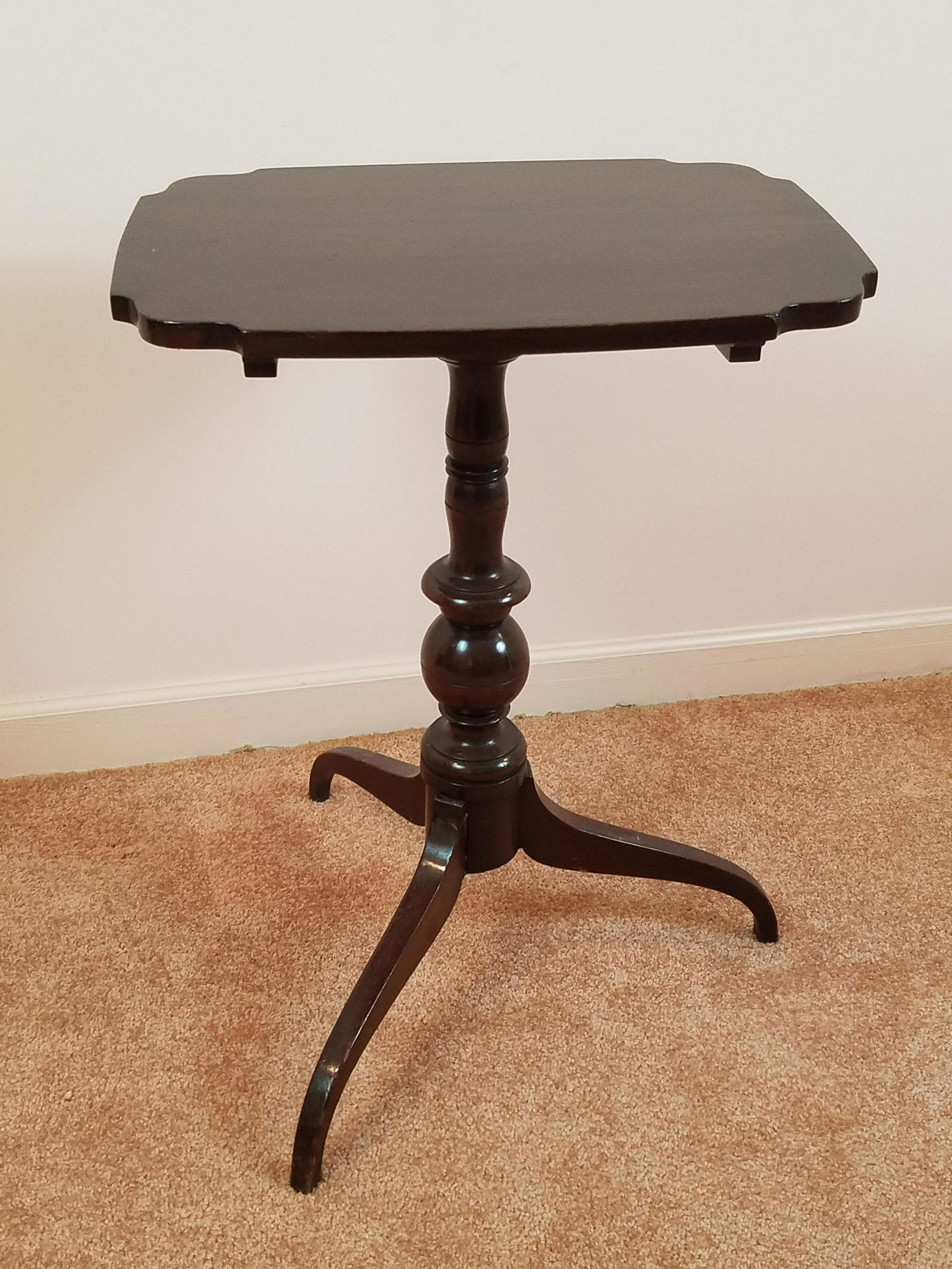 Antique Tilt Top Table (1 of 3)