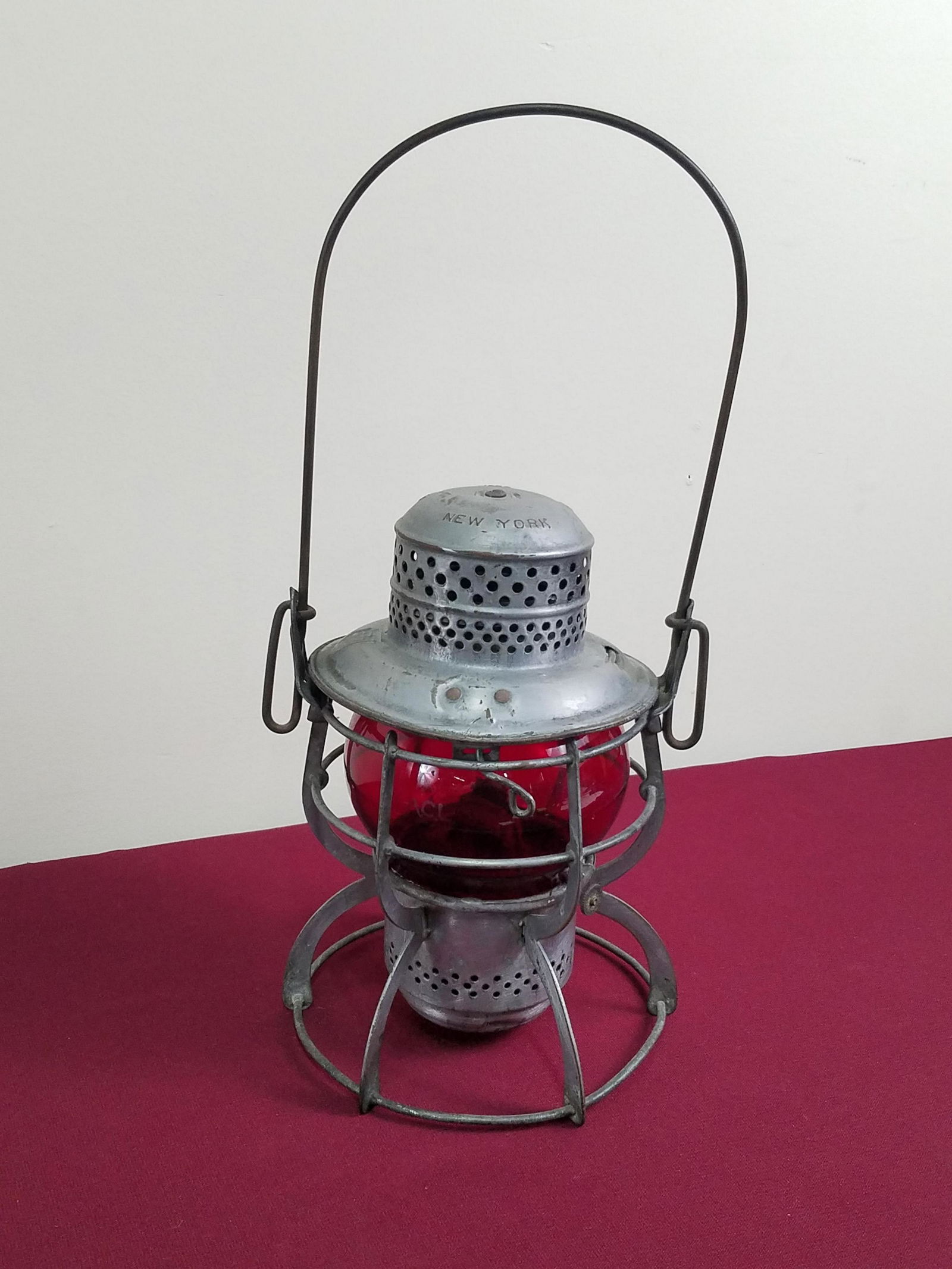 1925 Armspear Manfg. Co PRR Lantern (1 of 4)