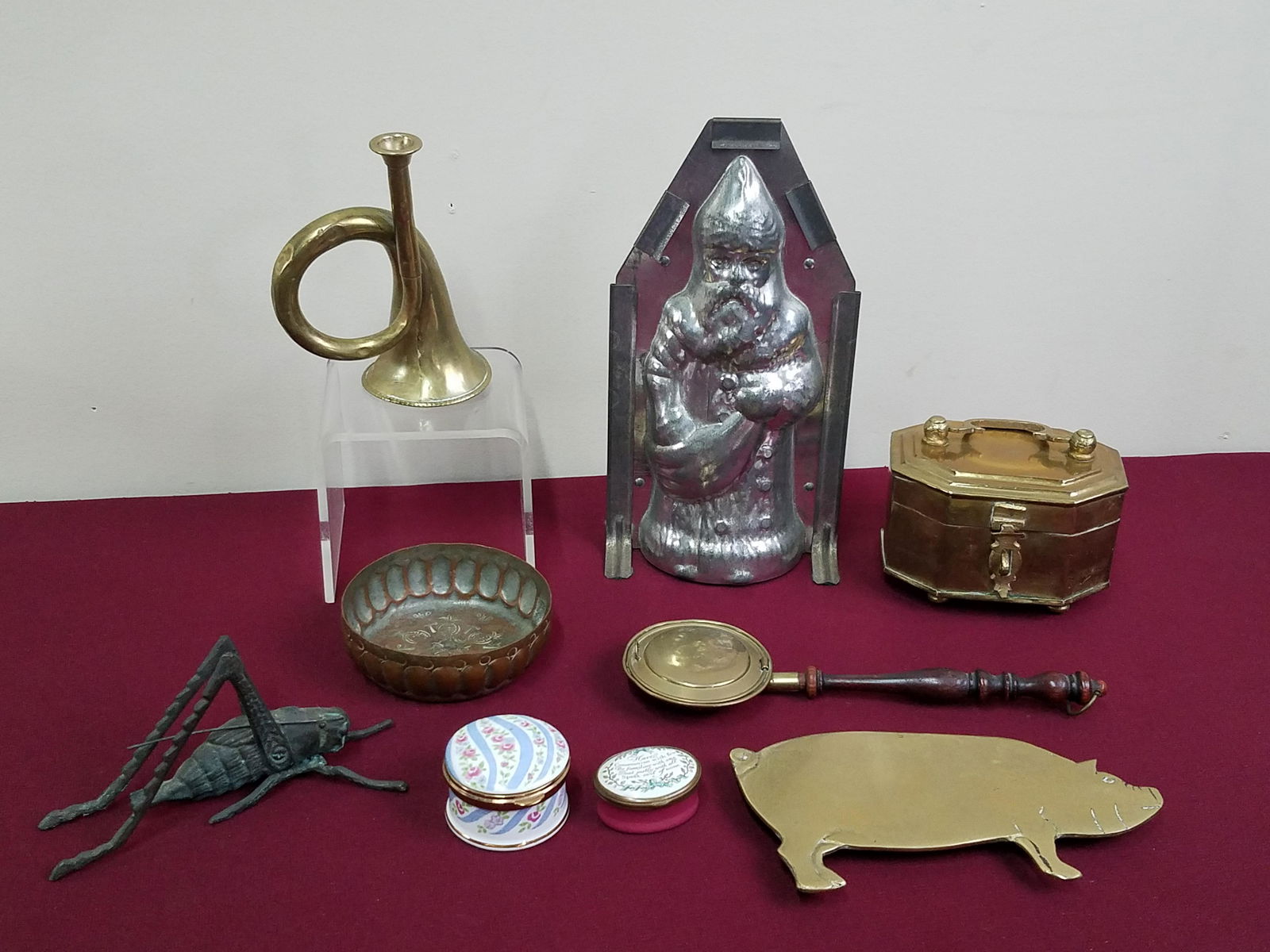 9 Collectibles incl. Chocolate Mold and Horn (1 of 10)