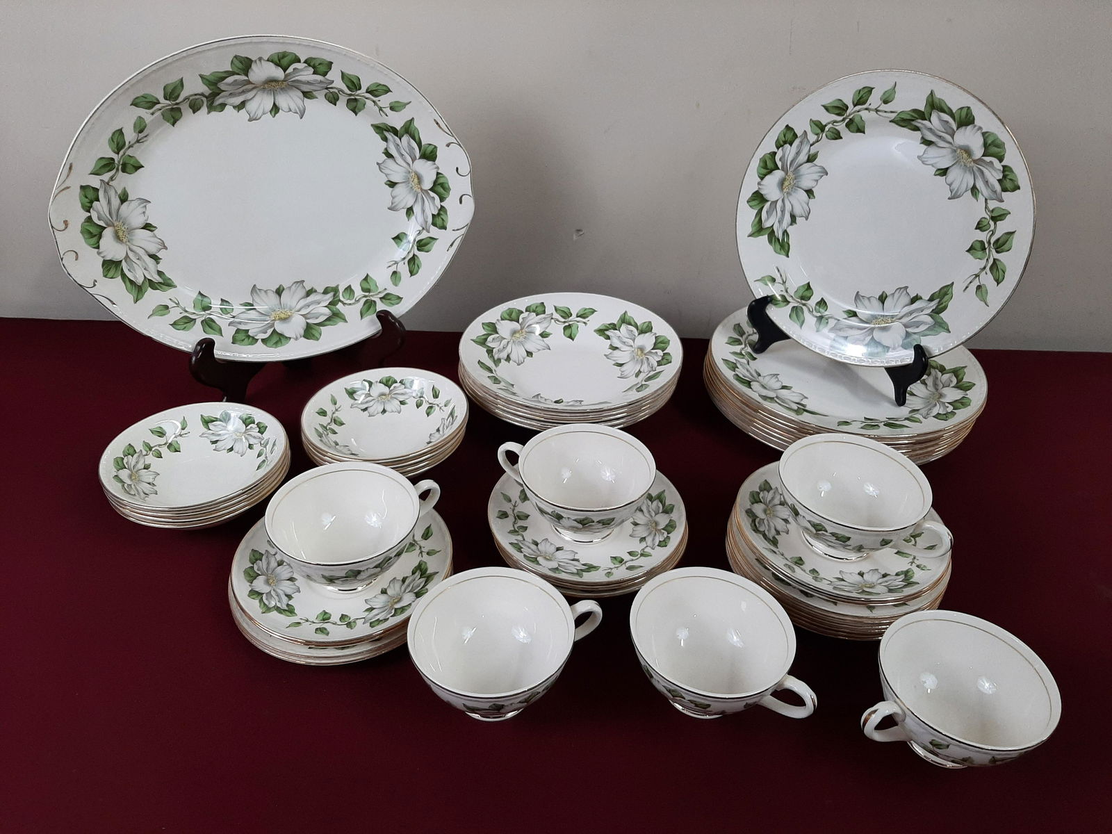 43 Pcs Homer Laughlin "Georgian Eggshell" China (1 of 2)
