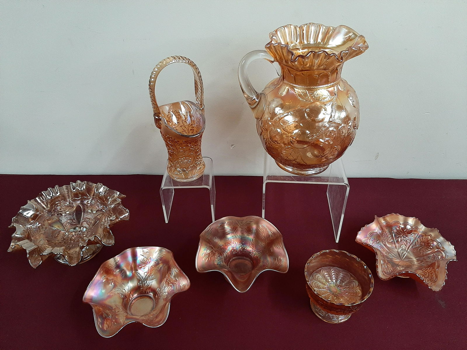 7 Pcs Carnival Glass (1 of 1)