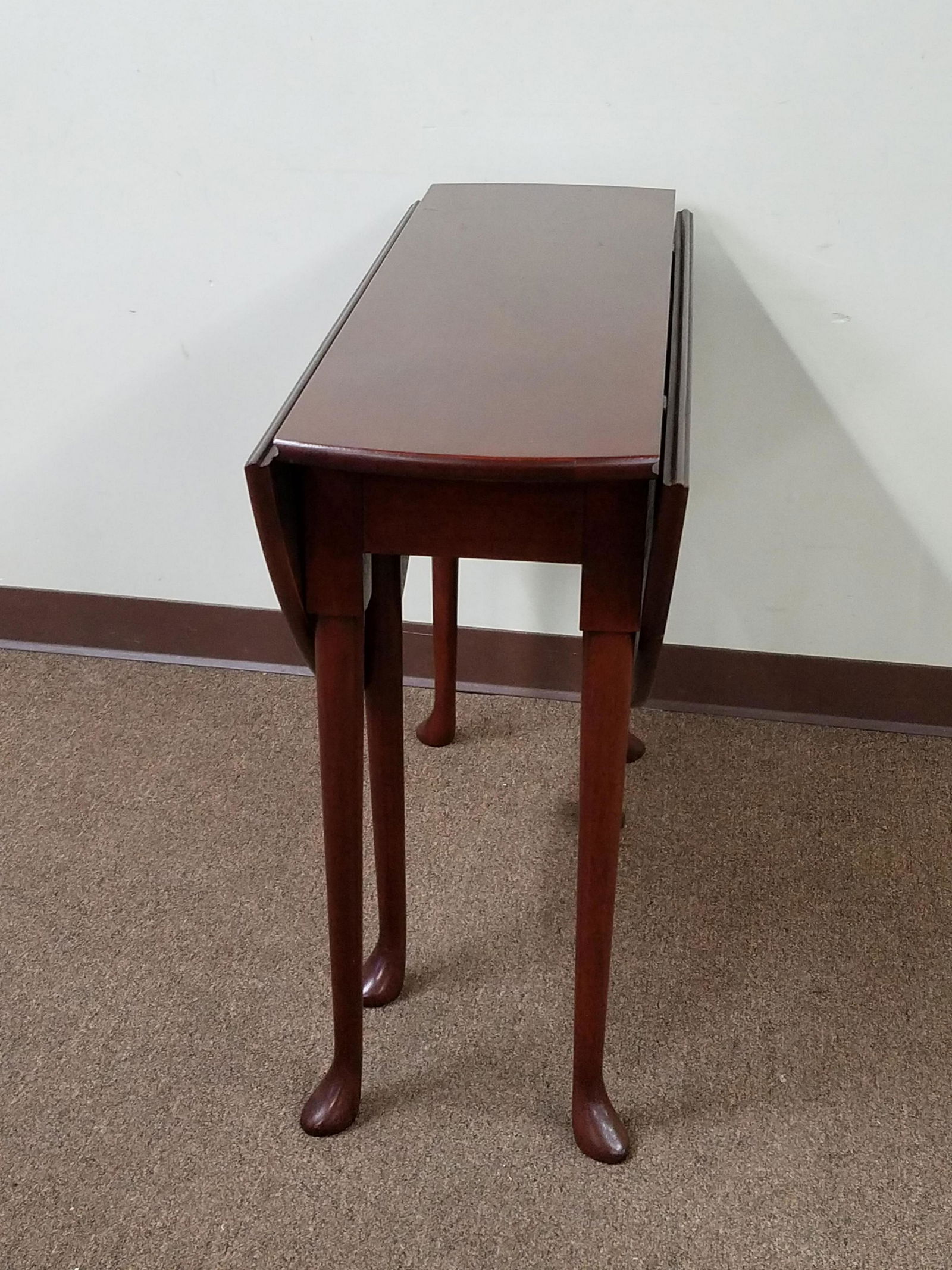 Drop Side Gate Leg Table (1 of 2)