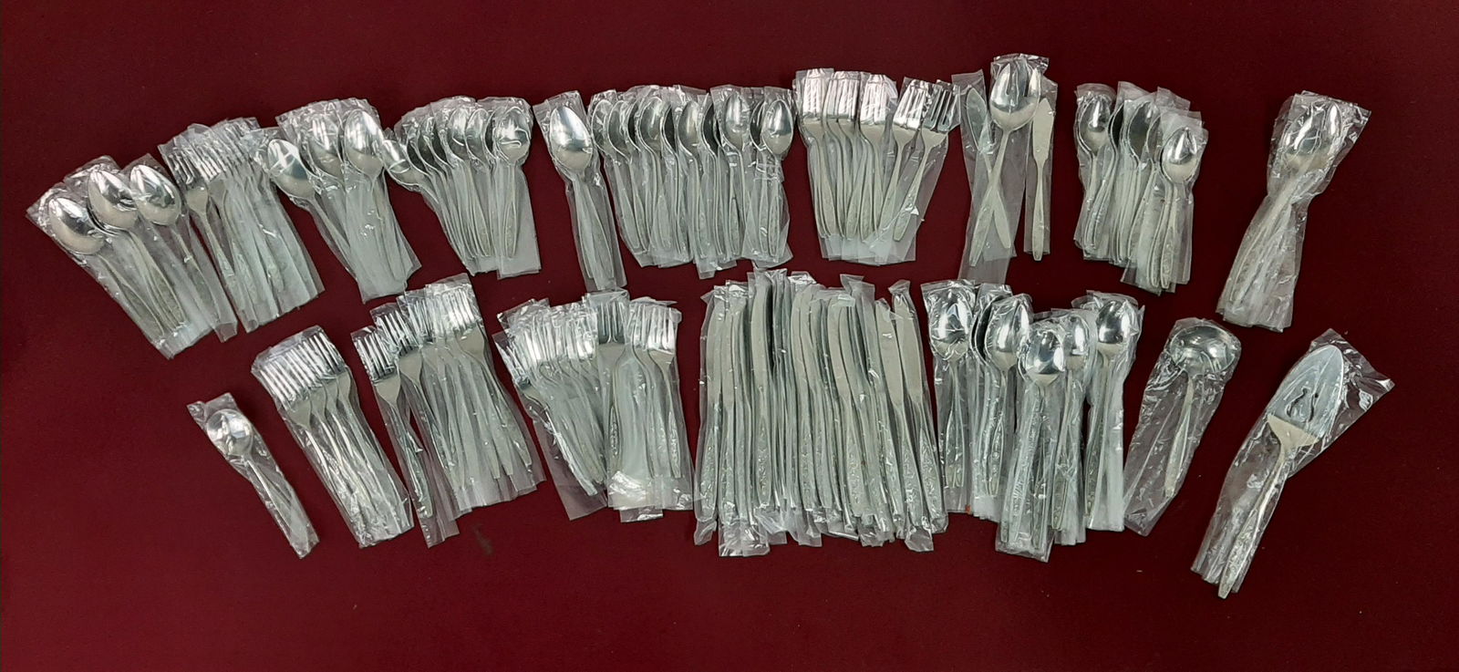 150 Pcs Customcraft Stainless Flatware (1 of 3)