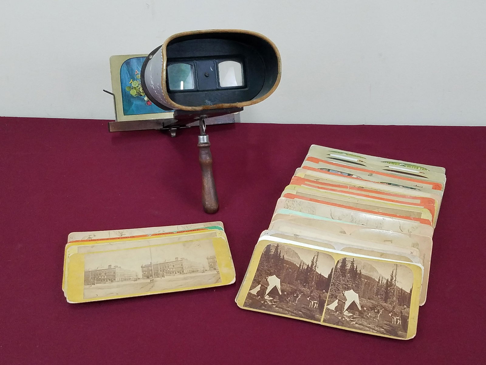 Keystone View Co Stereoviewer and 33 cards (1 of 8)