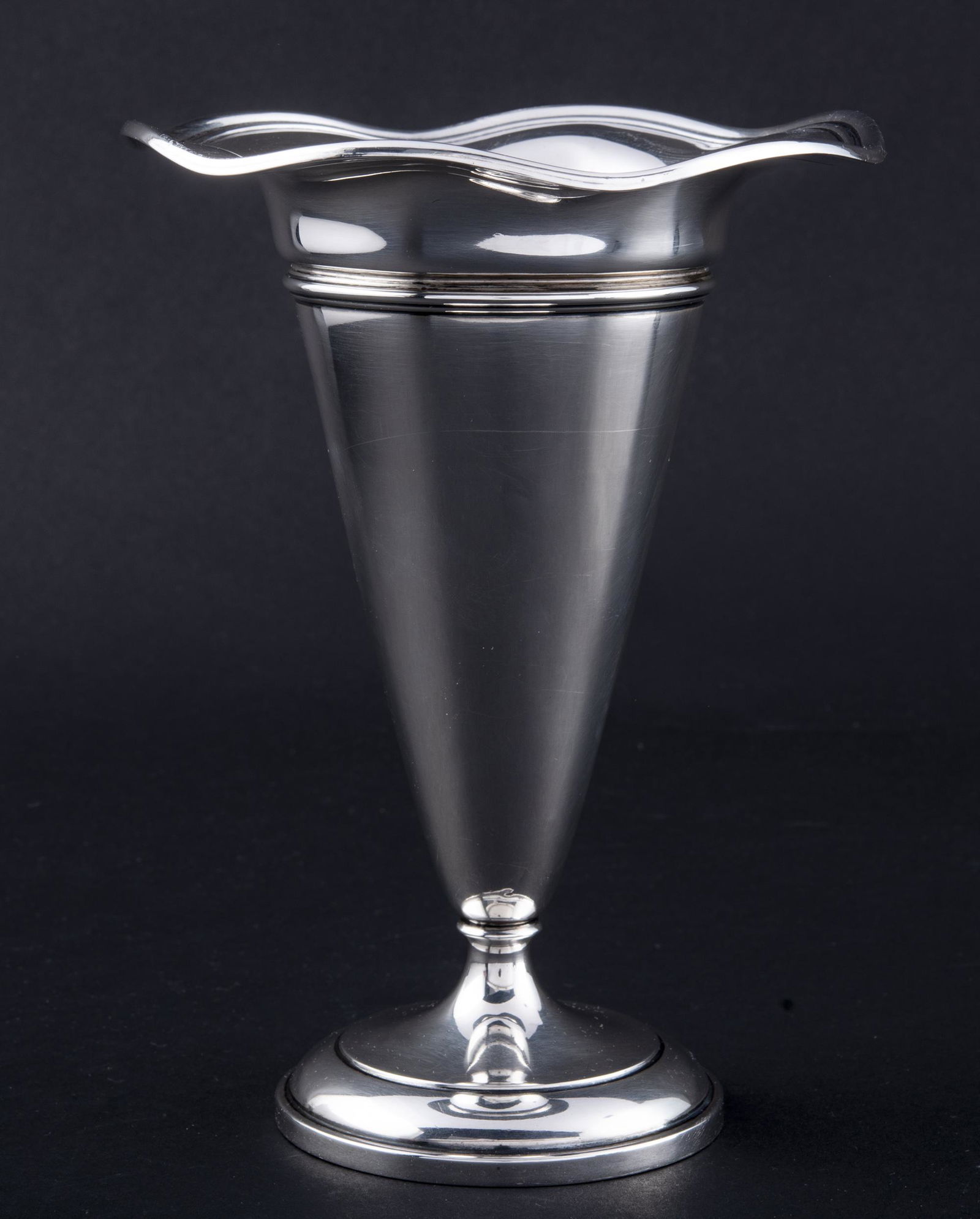 3 Pcs Weighted Sterling Incl Trumpet Vase (1 of 3)