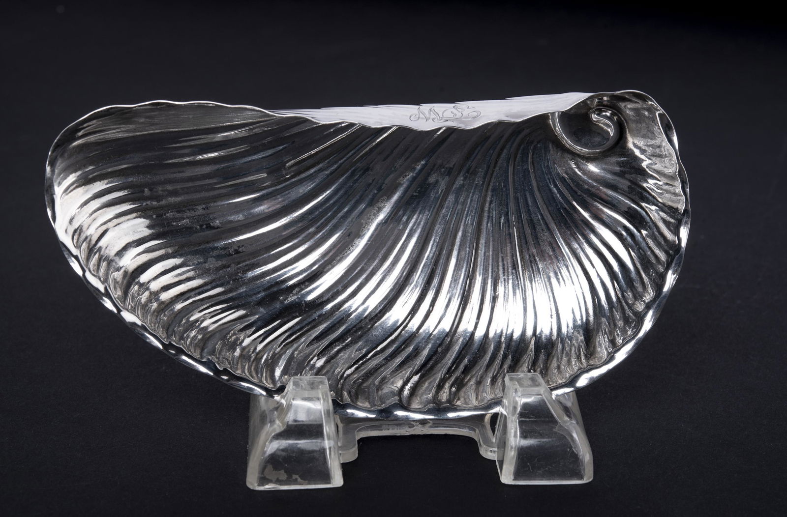 Whiting Manufacturing Co. Sterling Clam Shell Dish (1 of 5)