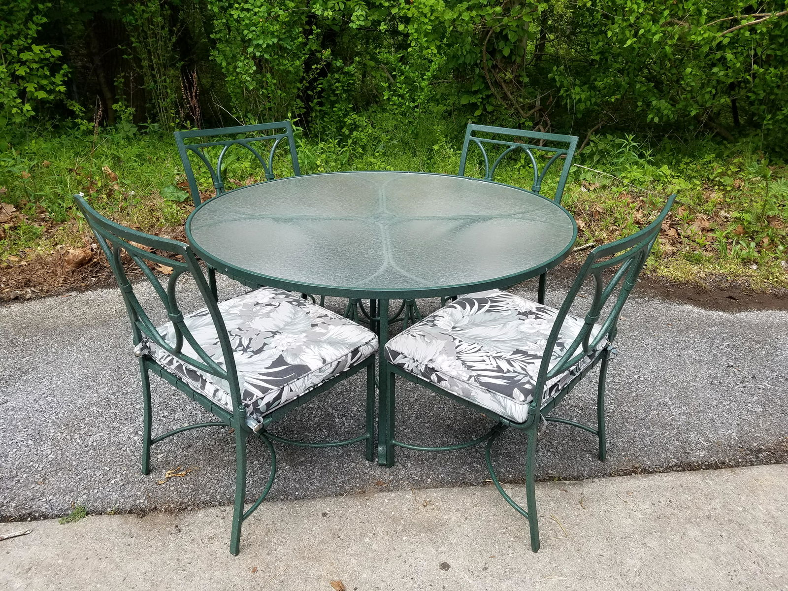 Brown Jordan Outdoor Set with Table & Four Chairs (1 of 4)