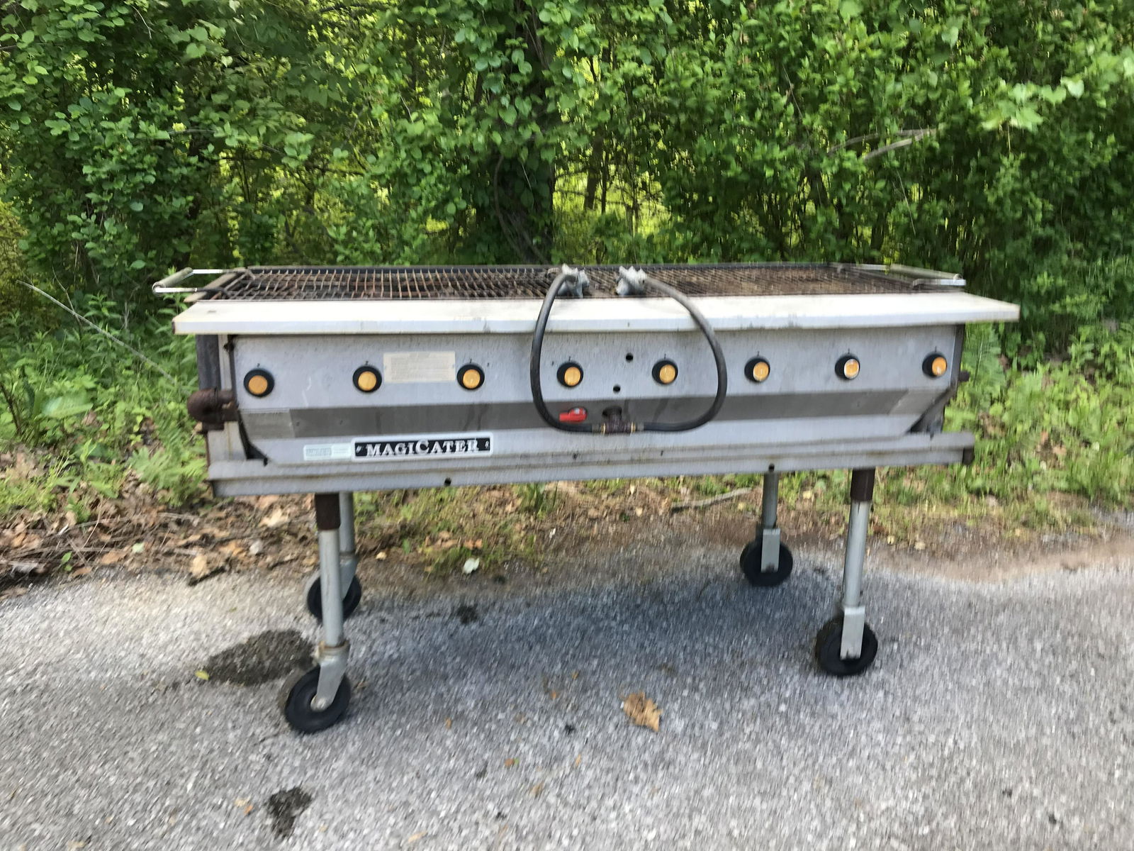MagiCater Commercial Propane Grill (1 of 2)