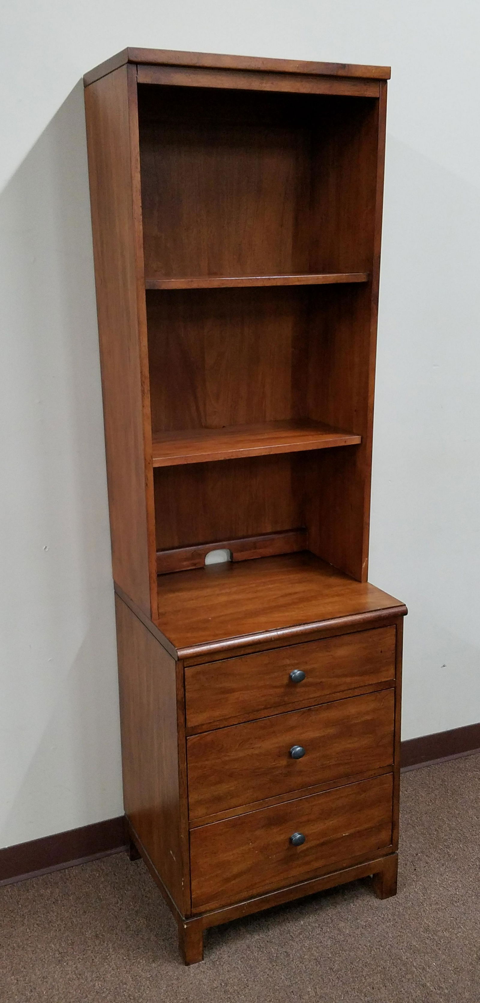Ethan Allen Bookcase (1 of 2)