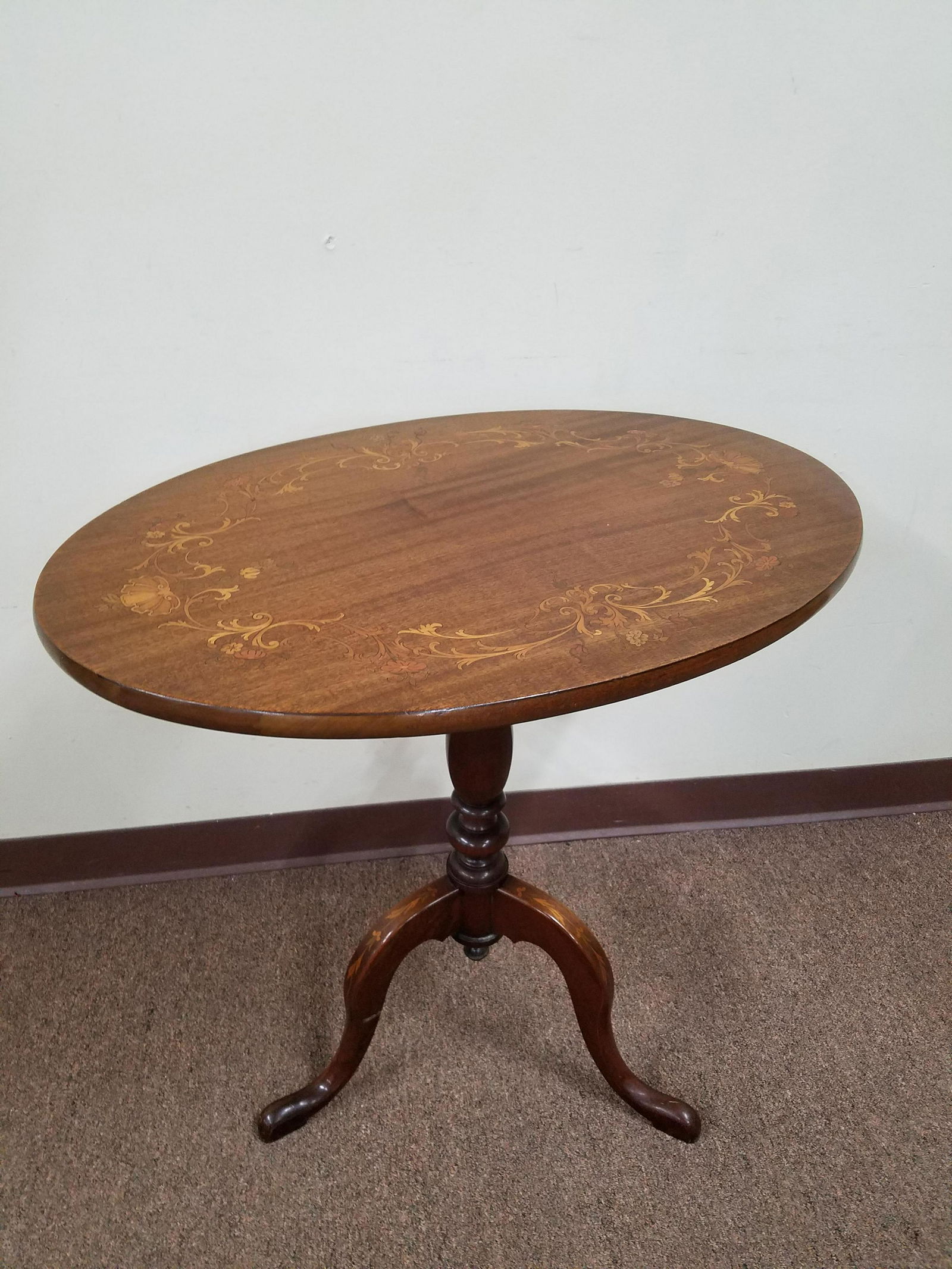Inlaid Tilt Top Table (1 of 4)