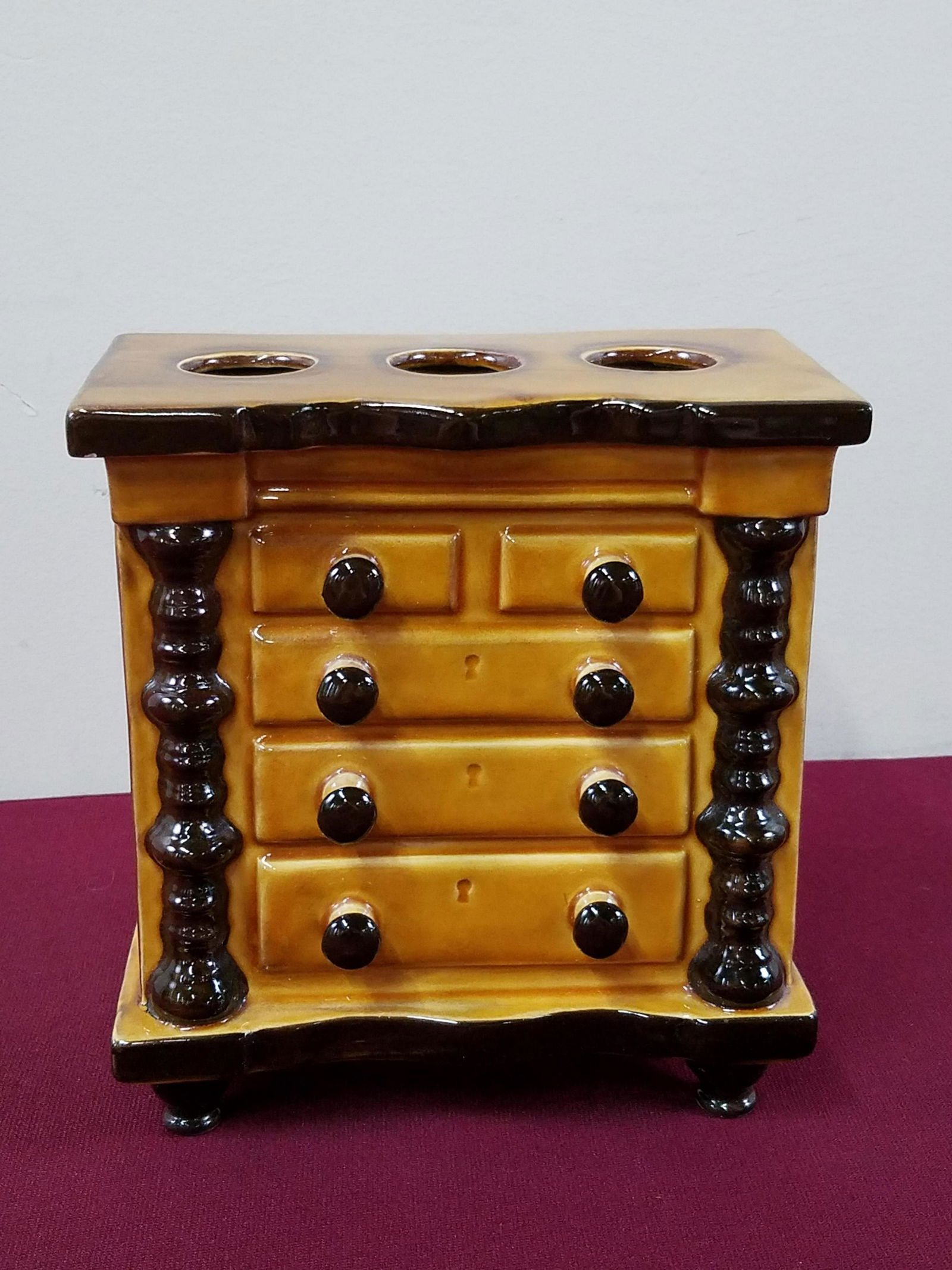 Ceramic Chest of Drawers Ink Well (1 of 5)