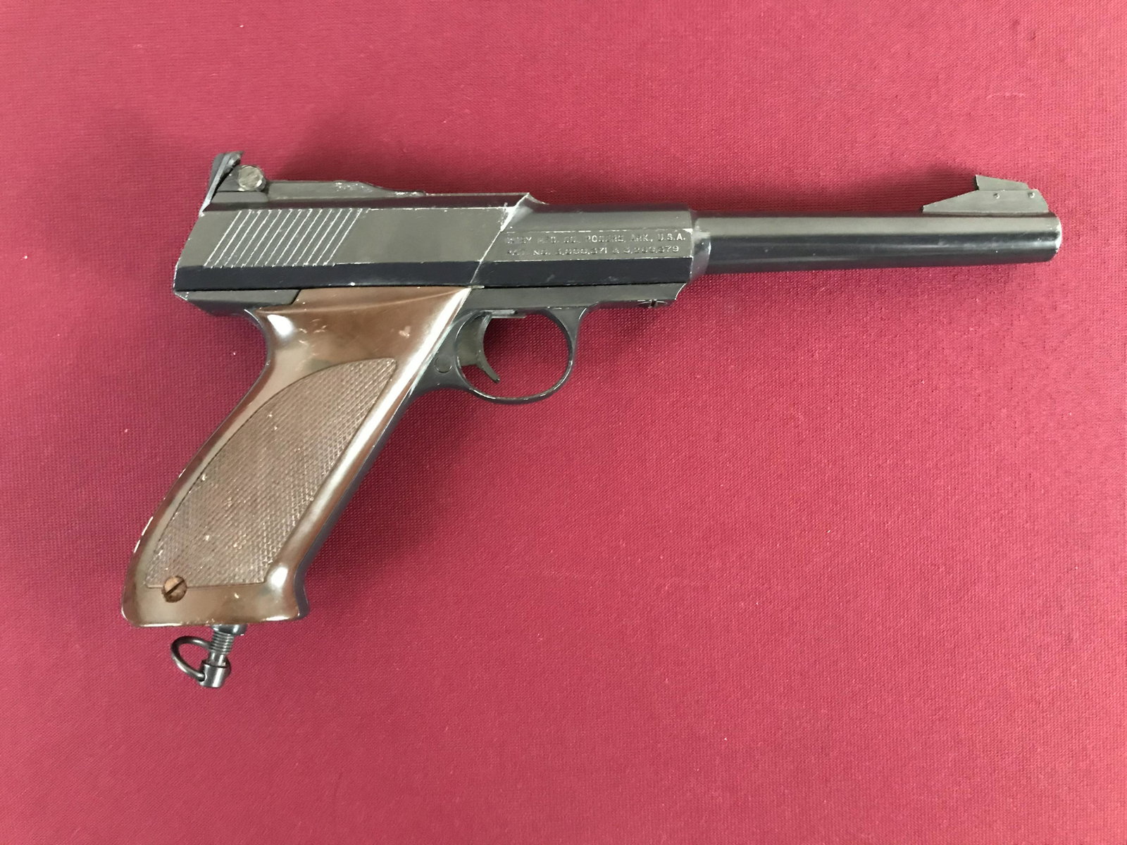 Daisy CO2 200 BB Gun: 1960s. 10-1/2" long.