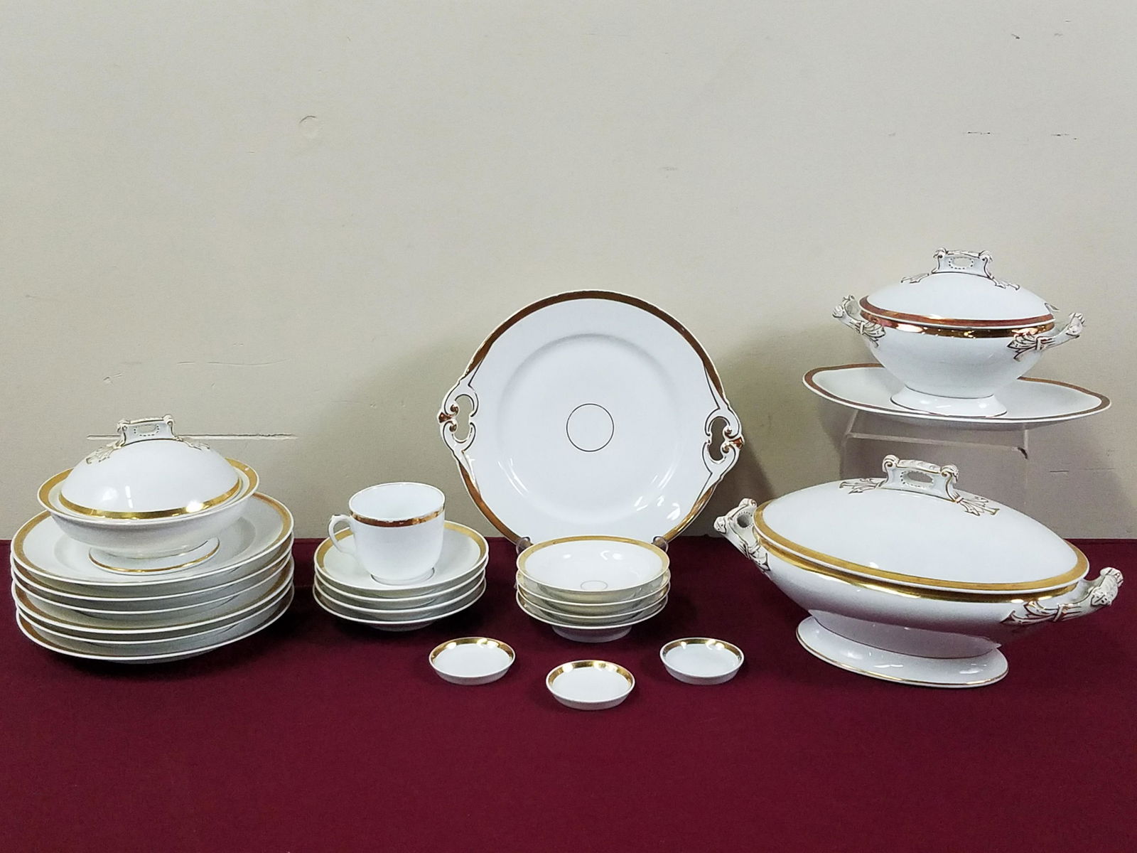 22 Pcs CFH China (1 of 3)