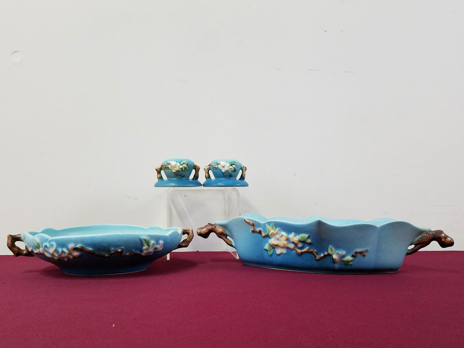 4 Pcs Roseville Apple Blossom incl. Candle Holders (1 of 4)