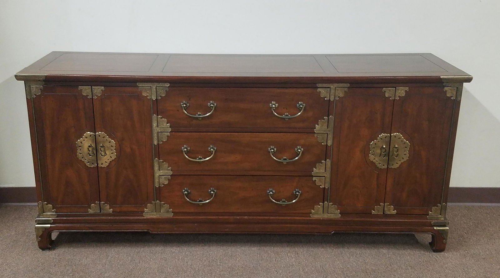 Henredon Sideboard (1 of 2)