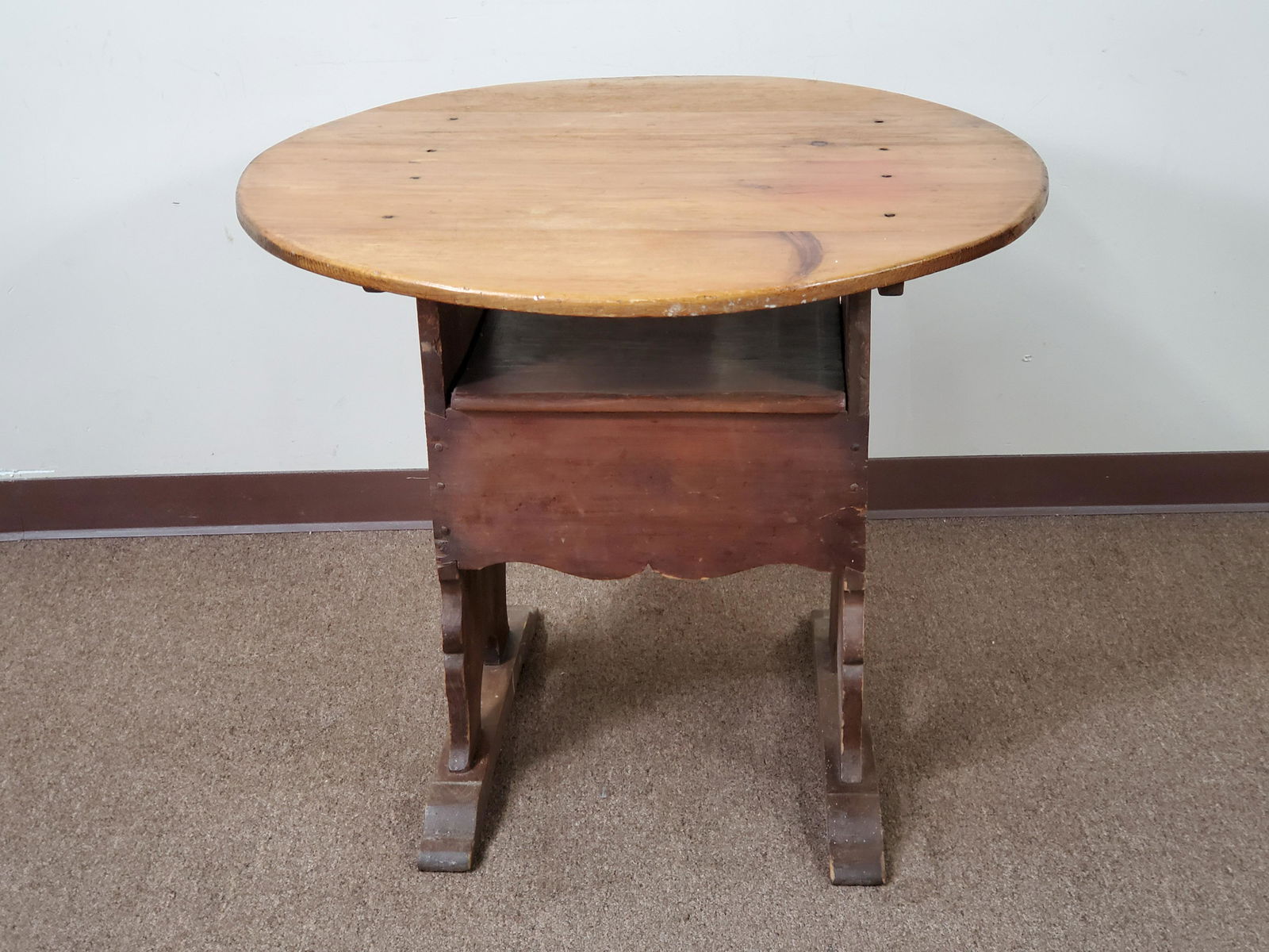 Gerald Headley Chair Table (1 of 5)