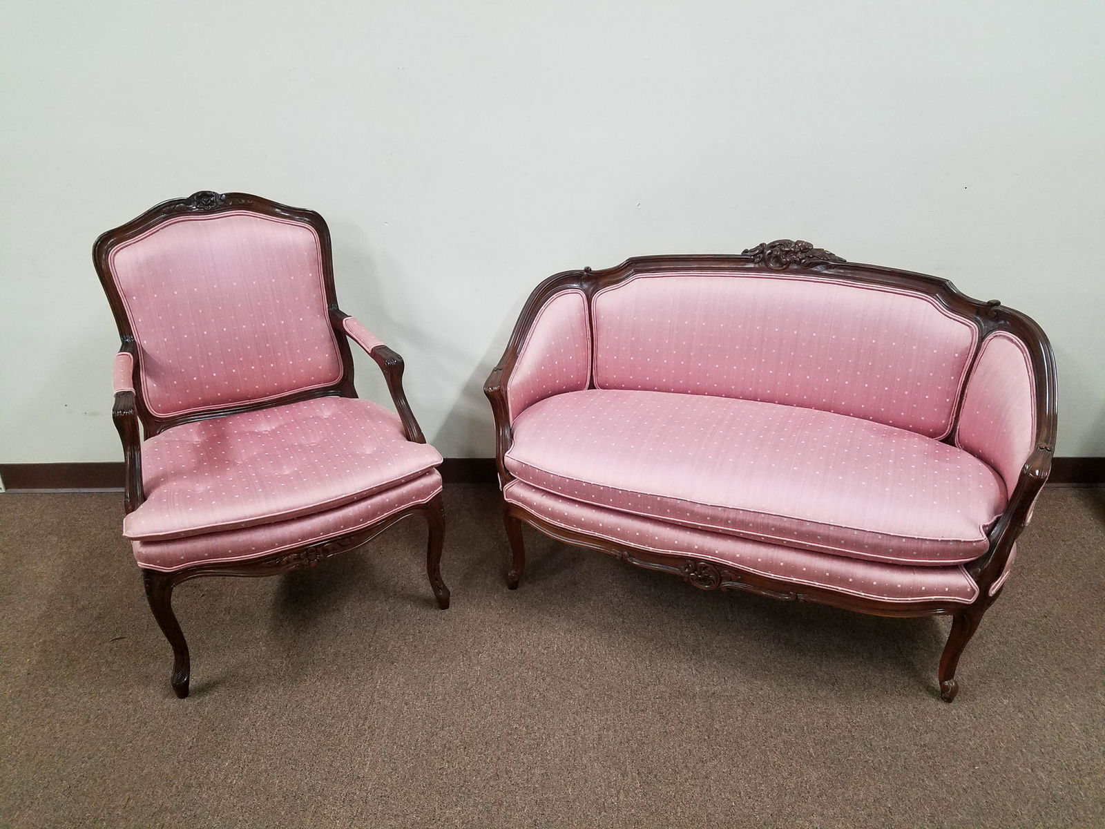 Hickory Kay Lyn French Style Parlor Set (1 of 4)