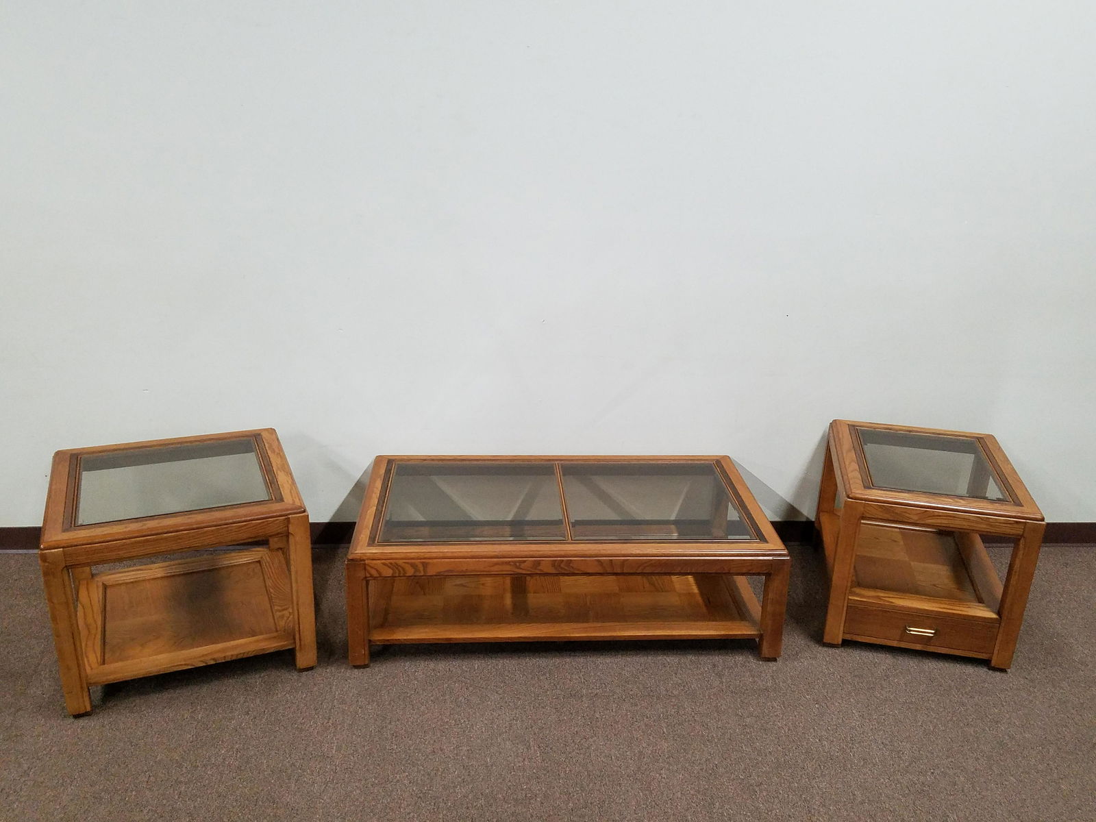 Bassett Coffee and End Table Set (1 of 2)