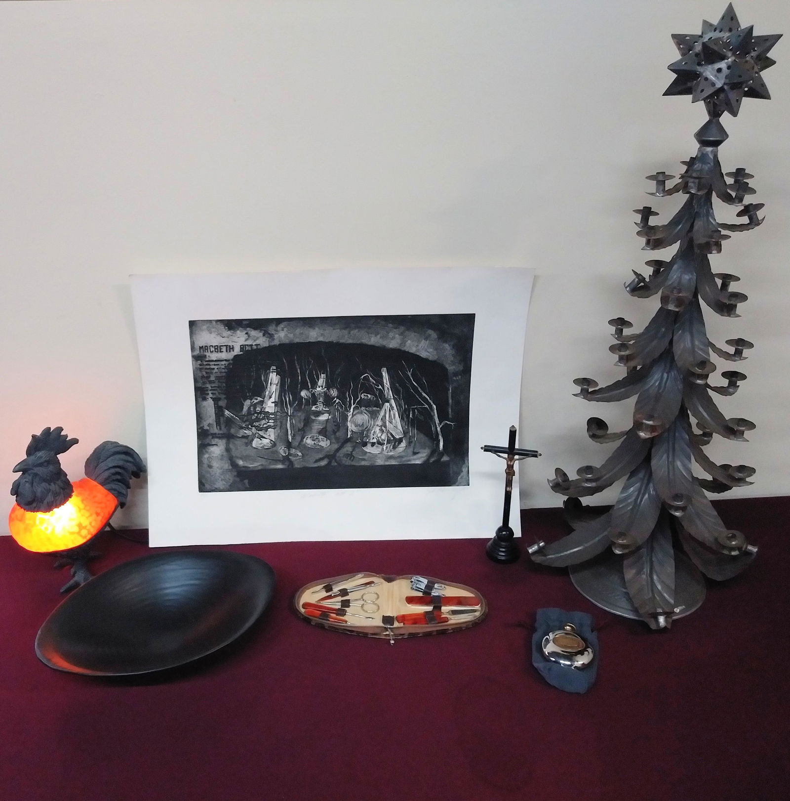 7 Pcs Incl. Tin Tree and Voyager Clock (1 of 8)