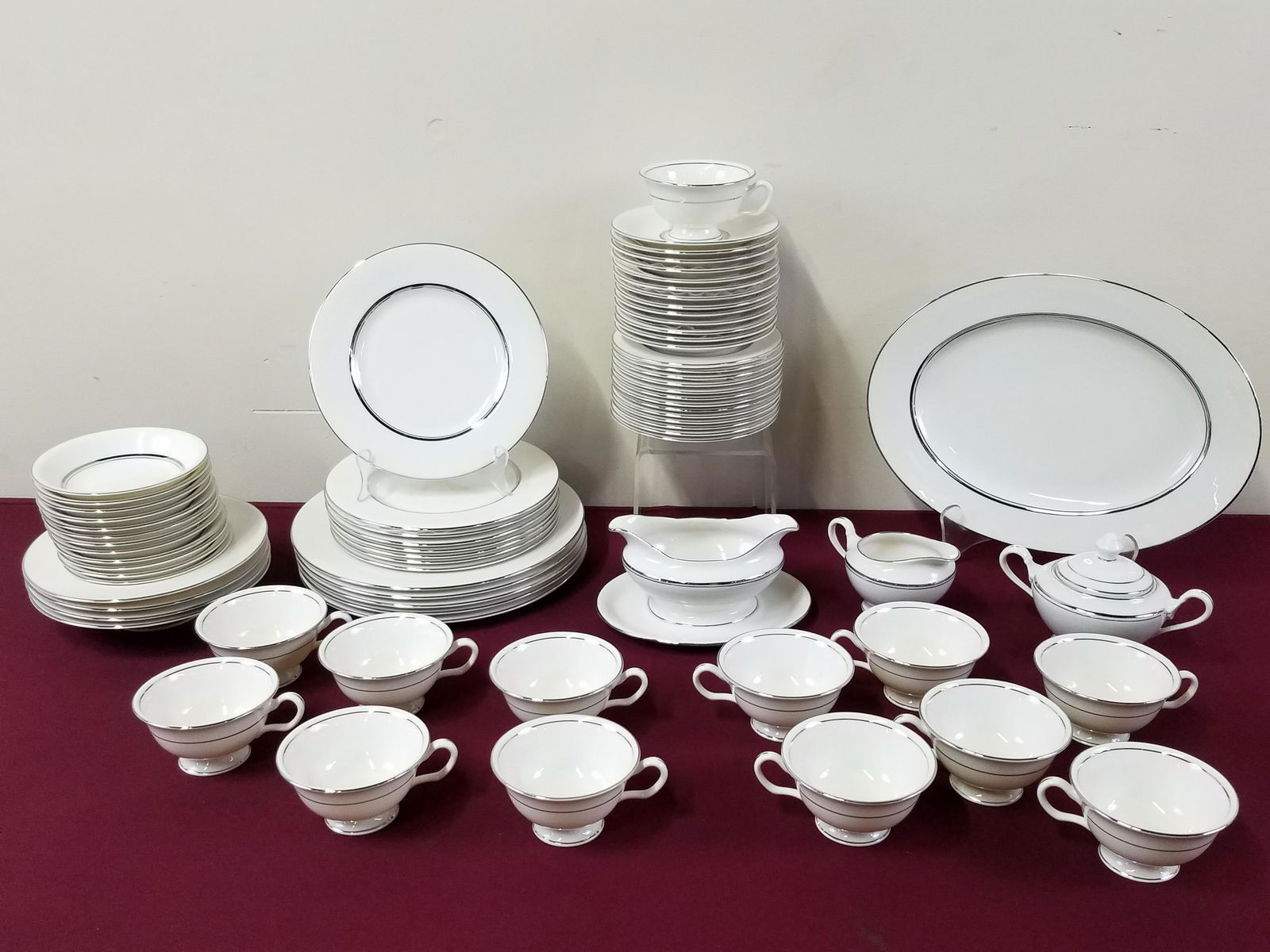72 Pcs "Severn" Castleton China (1 of 3)