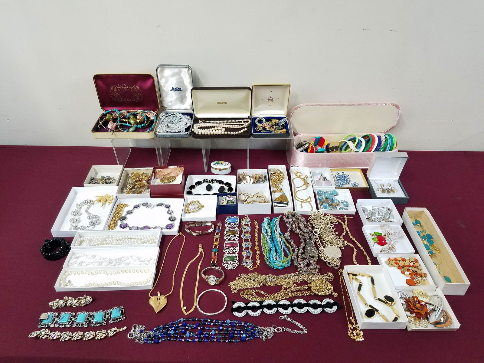 Approx. 100 Pcs Designer and Costume Jewelry: Incl. Nine West, Trifari, Givenchy ETC.