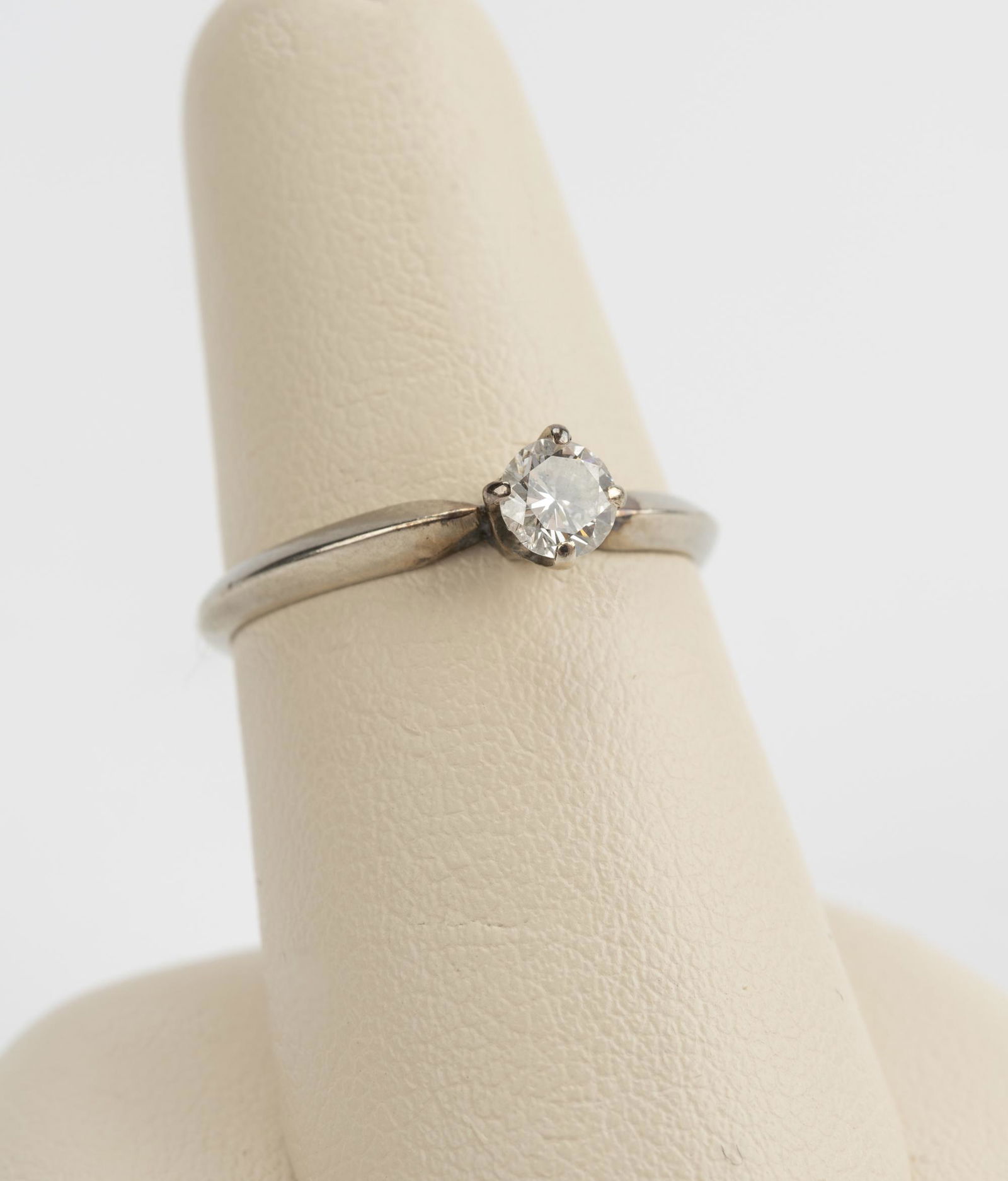 10k .20 Ct Diamond Solitaire Ring (1 of 2)