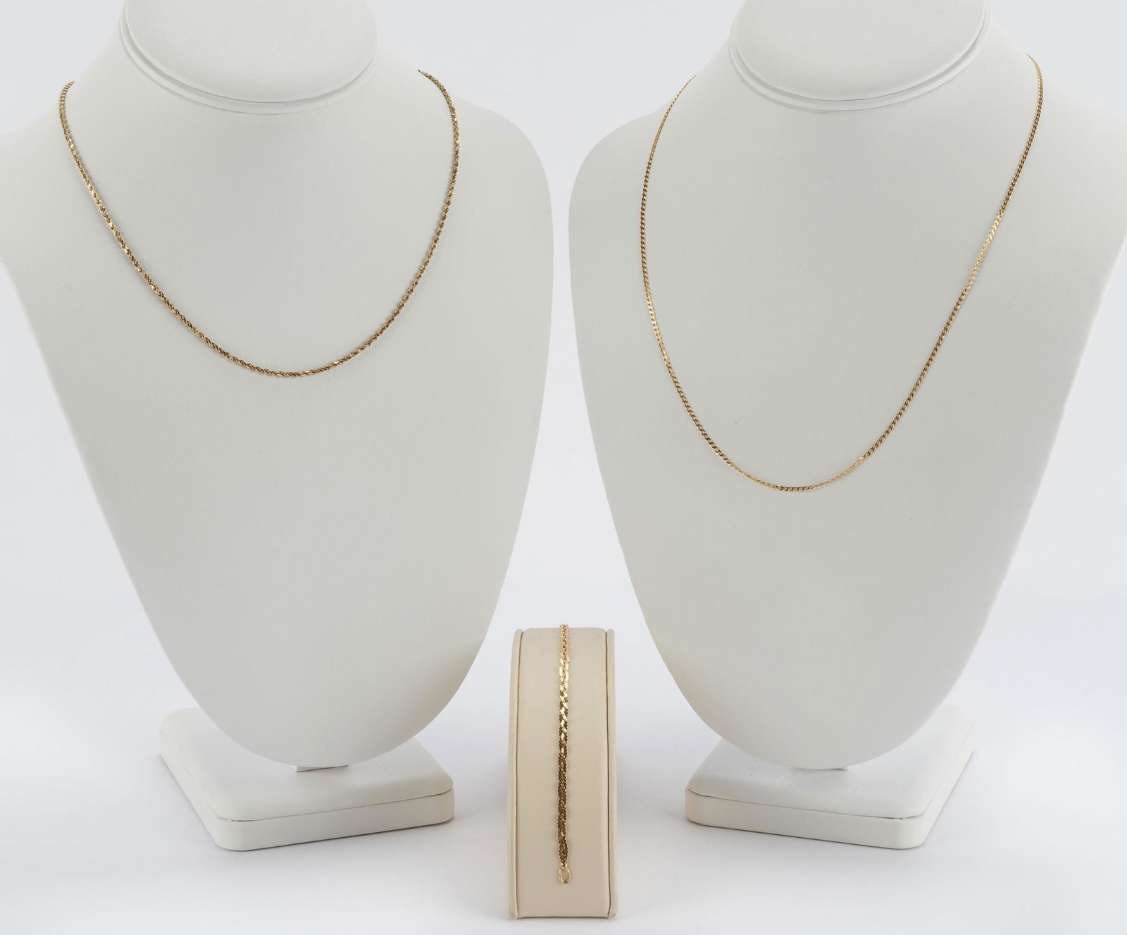 3 Gold Chains (1 of 8)