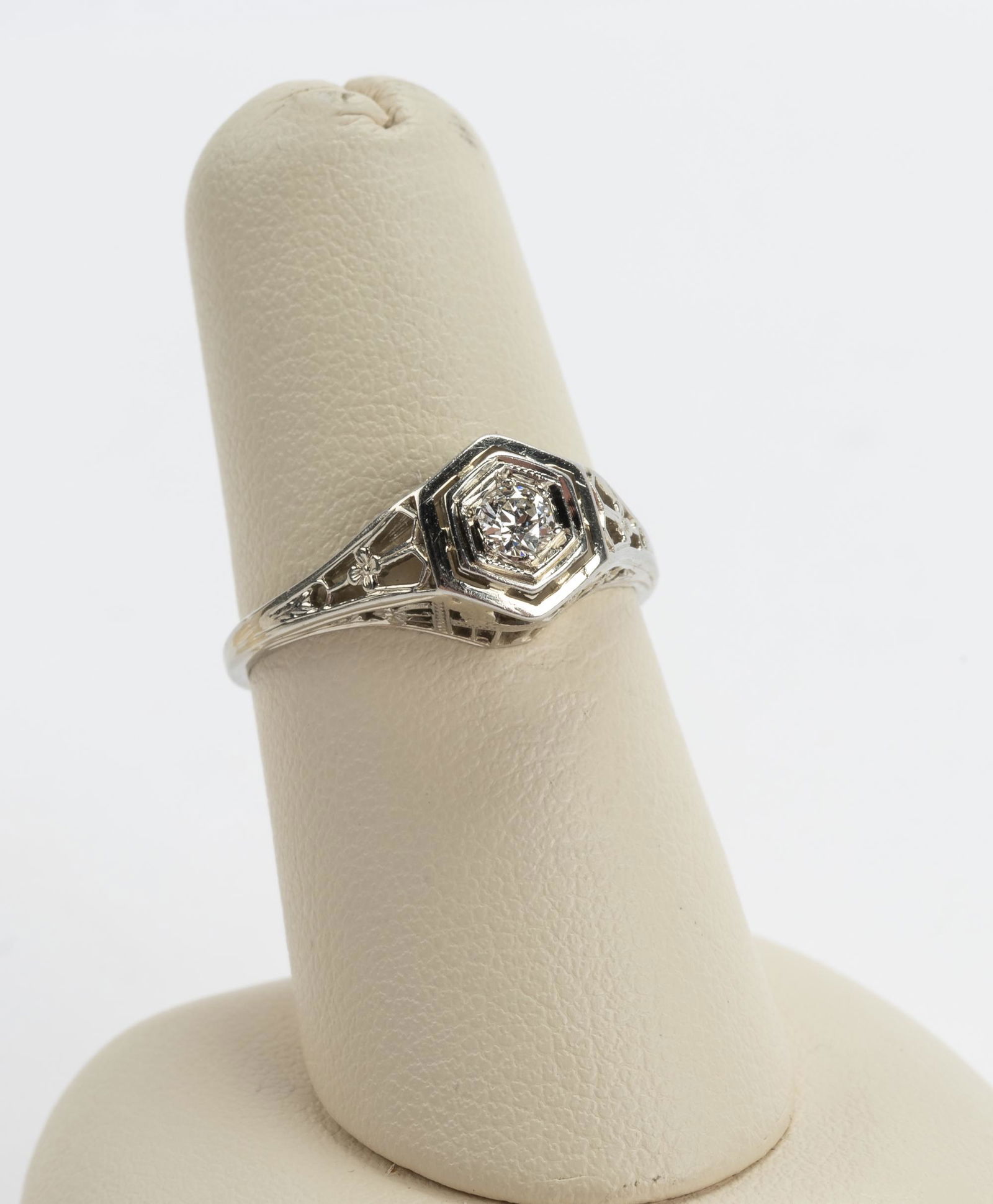 18k Filigree Diamond Ring (1 of 3)