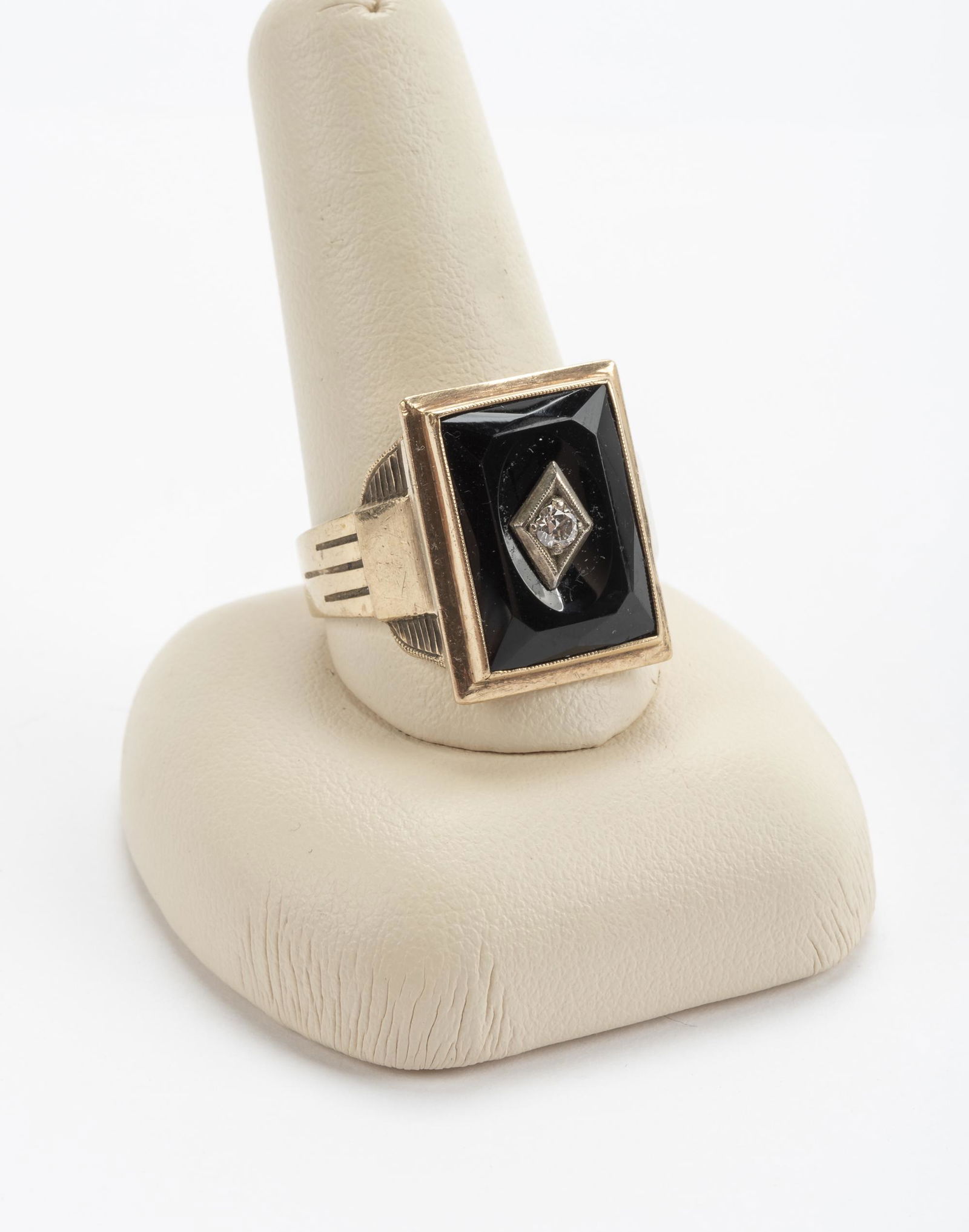 10k Onyx and Diamond Ring (1 of 3)
