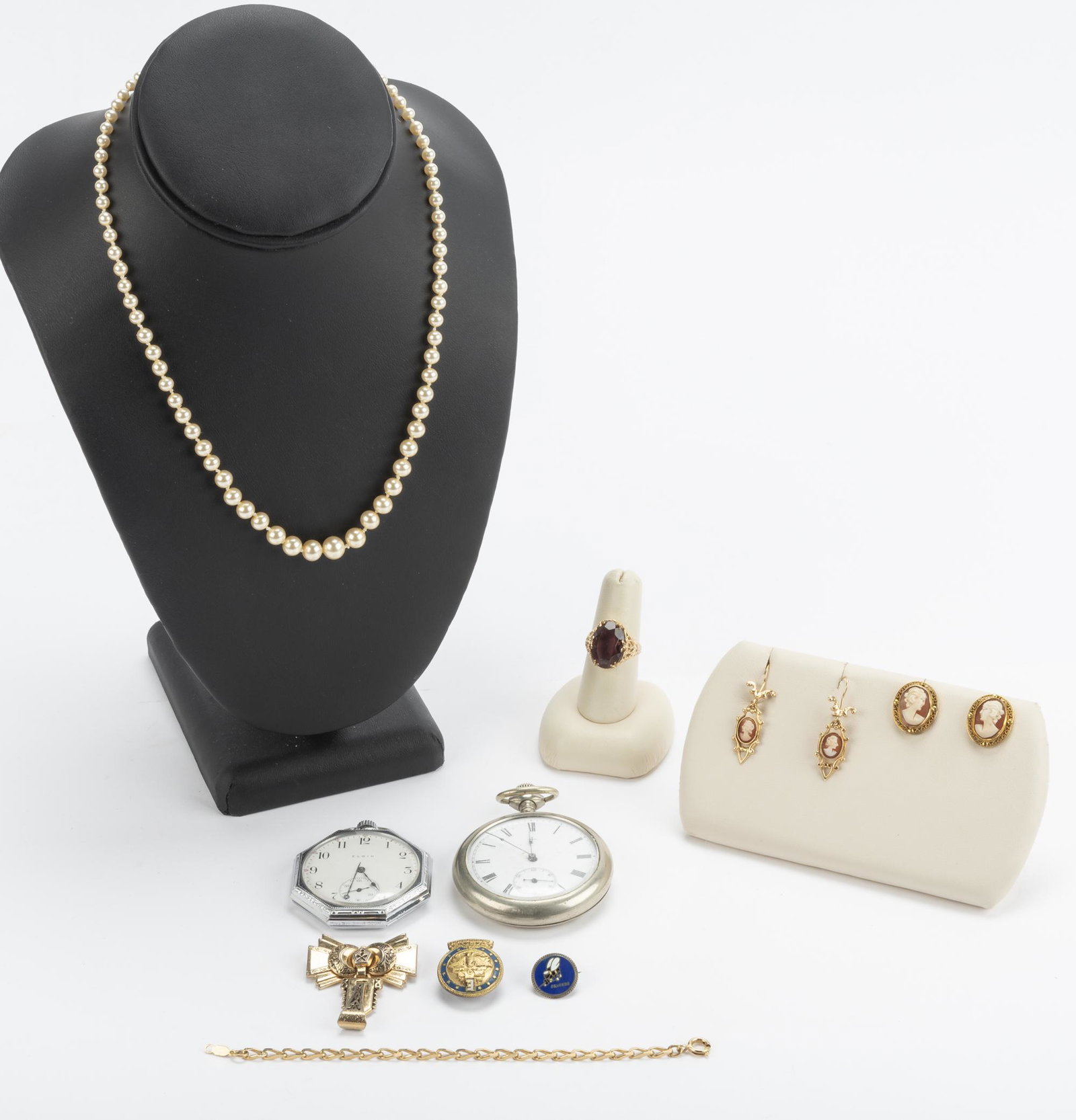 8 Pieces of Jewlery and Watches (1 of 5)