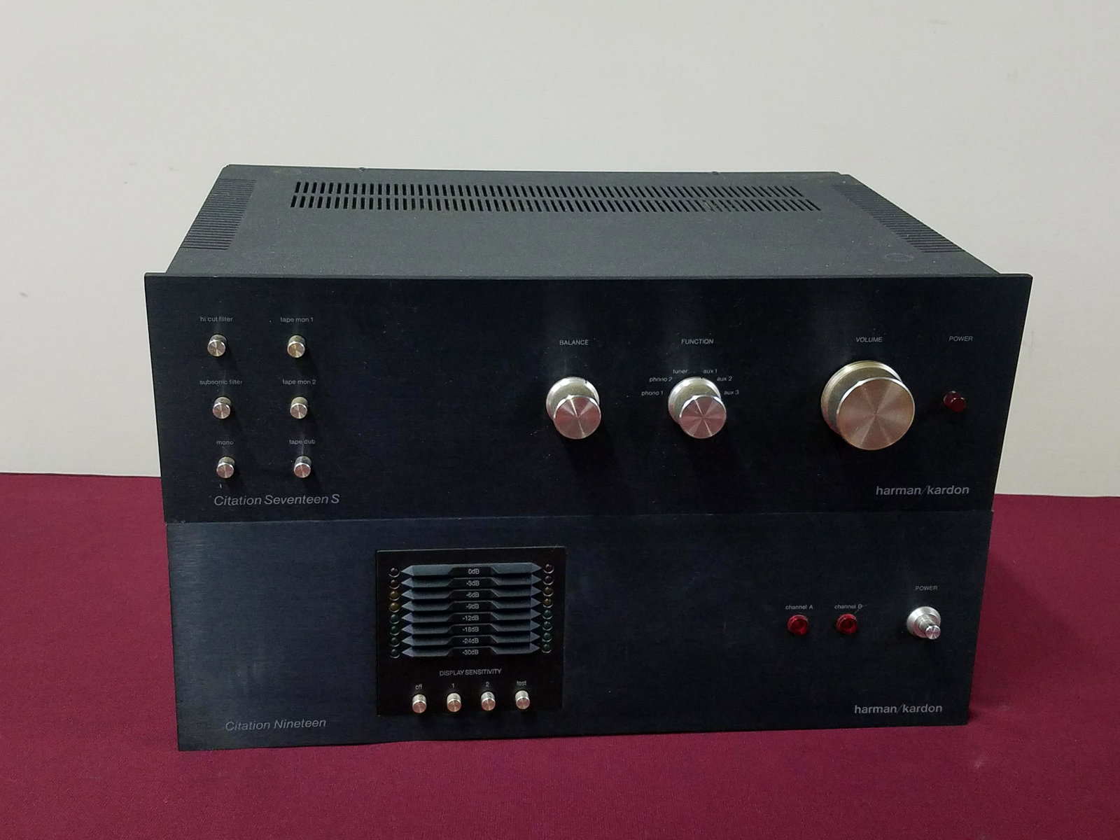 2 Pcs Harman / Kardon Stereo Equipment (1 of 4)