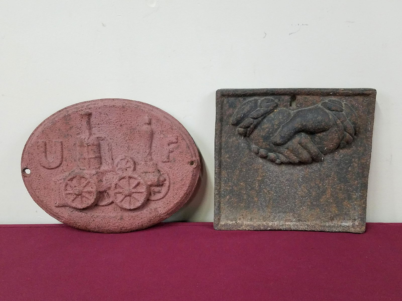 2 Cast Iron Plaques incl. Fire Marker (1 of 2)