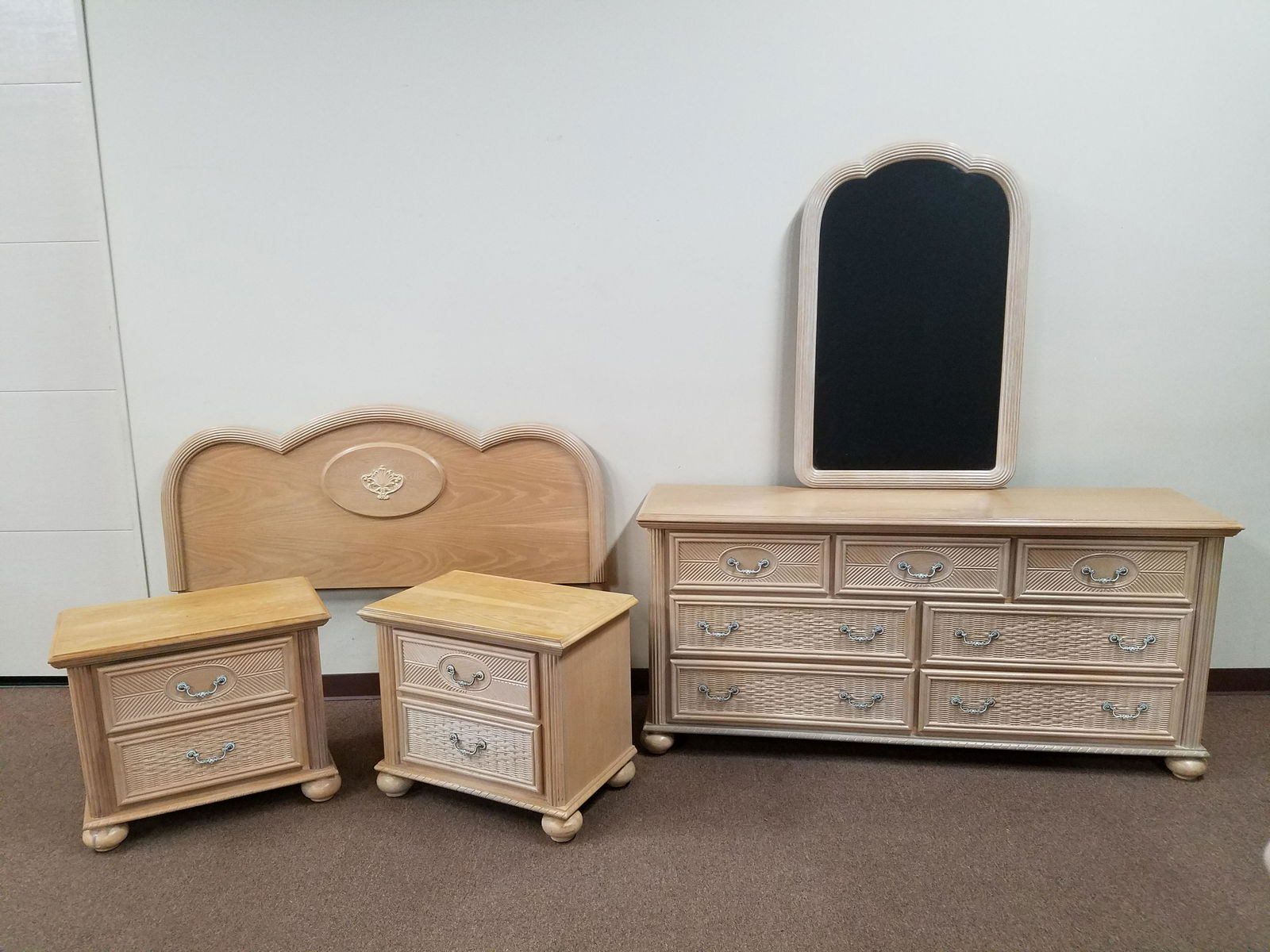 4 Pc Bedroom Set (1 of 1)