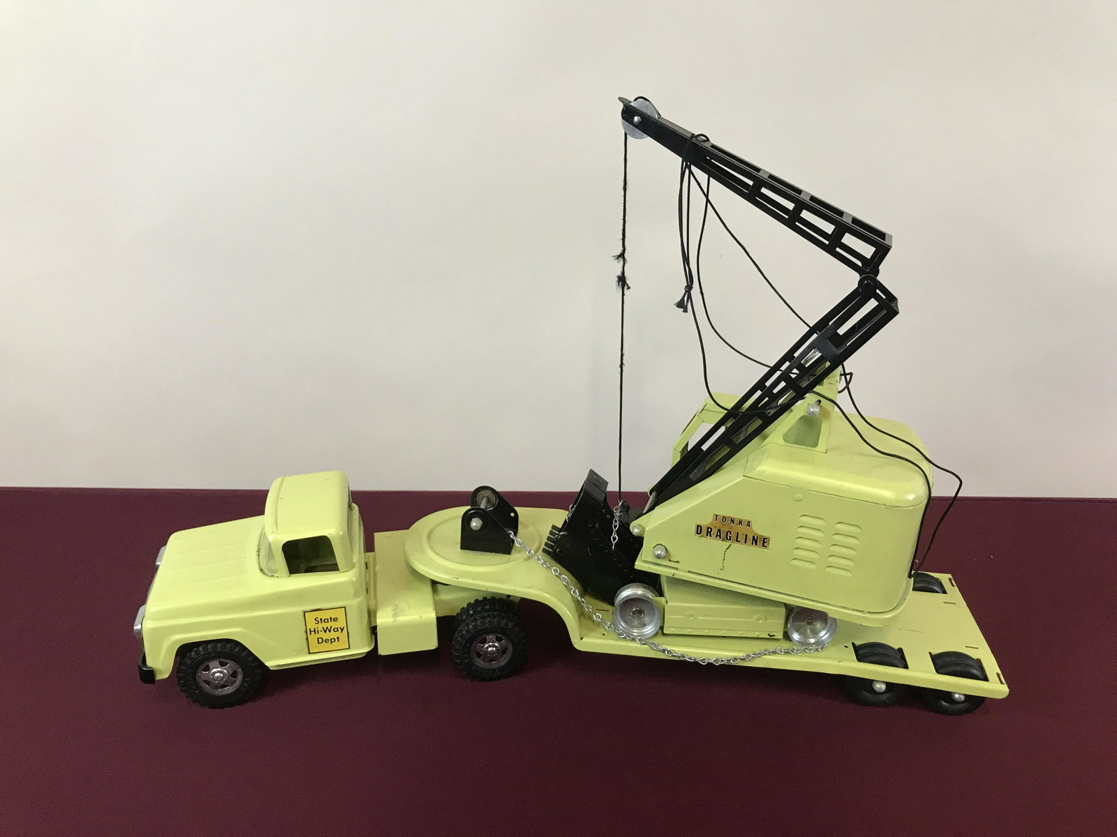 Tonka Stake Hi-Way Dept. Semi with Drag Line: Drag line missing one tread. 26" long.