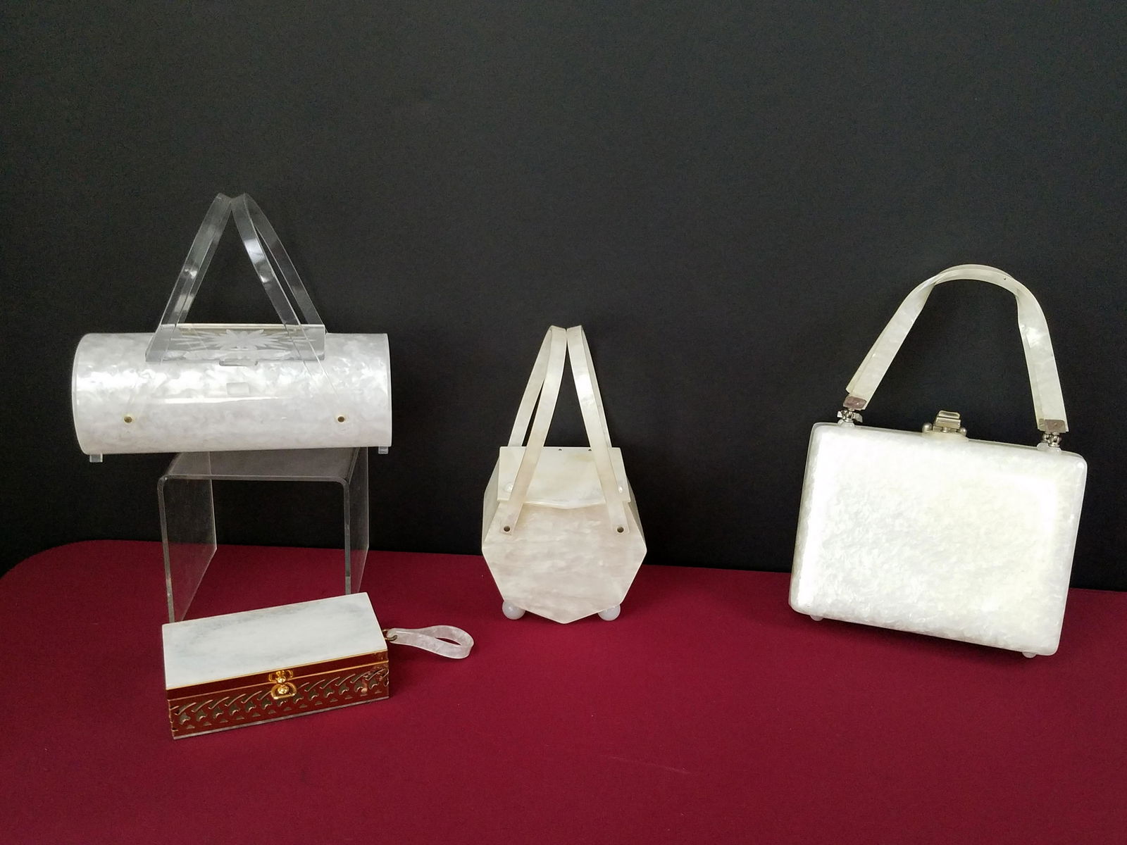 4 Vintage Lucite Purses (1 of 8)