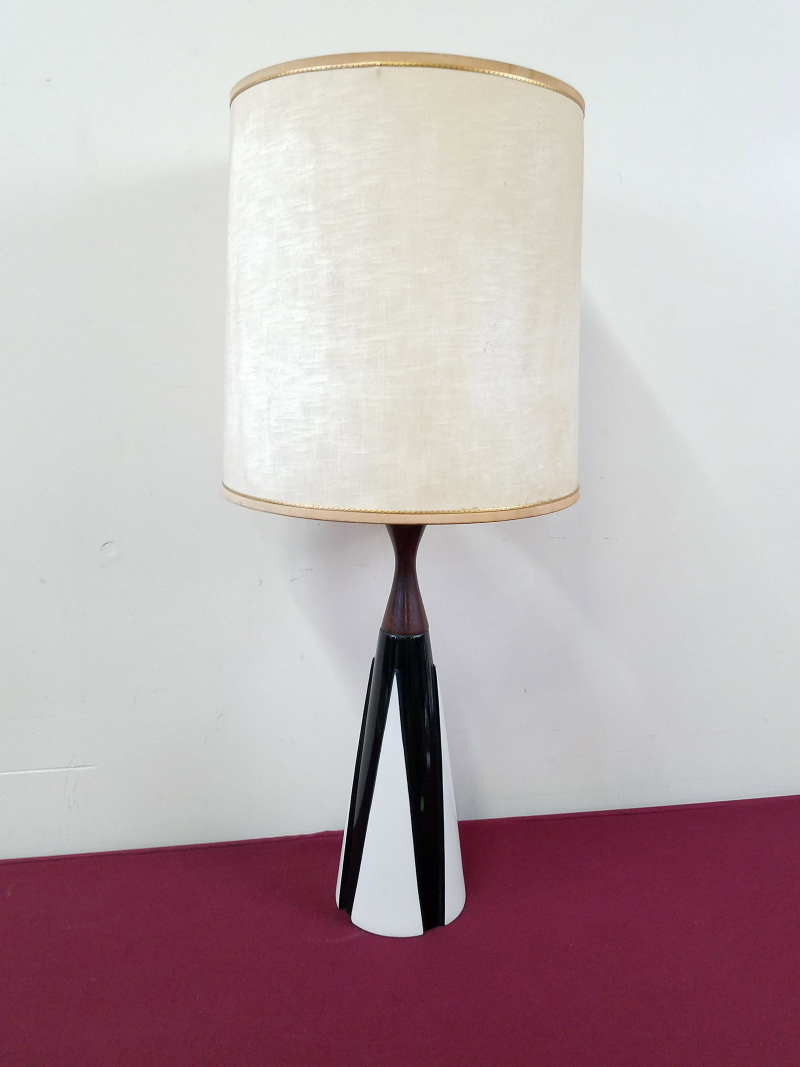 Retro Ceramic and Wood Table Lamp: Working. 13-1/2" diameter with shade x 34" high. IMPORTANT: Before bidding, please read the terms and conditions below. When you registered for the auction you agreed to these terms and will be requir