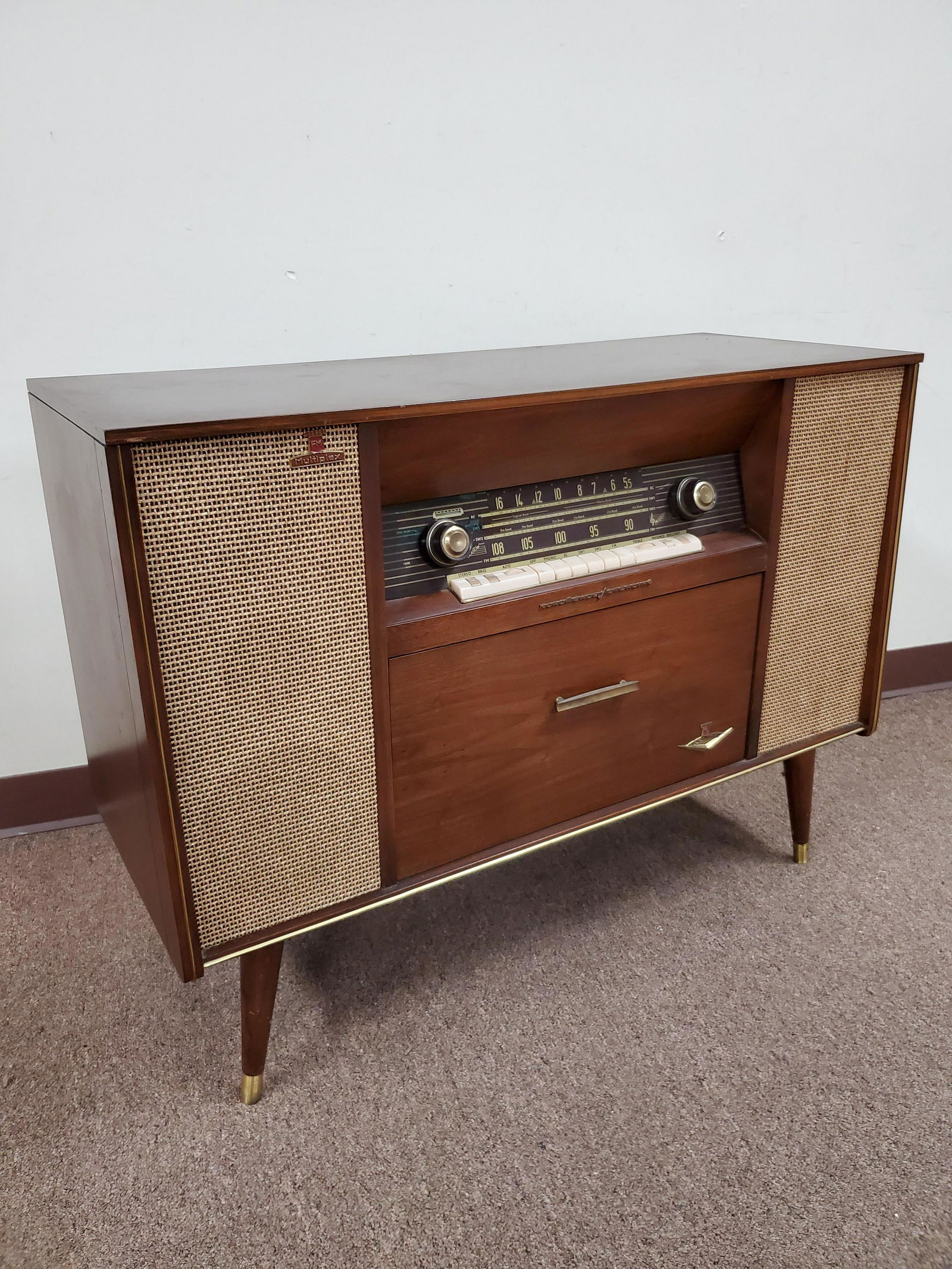 Nordmende Sterling Radio (1 of 4)