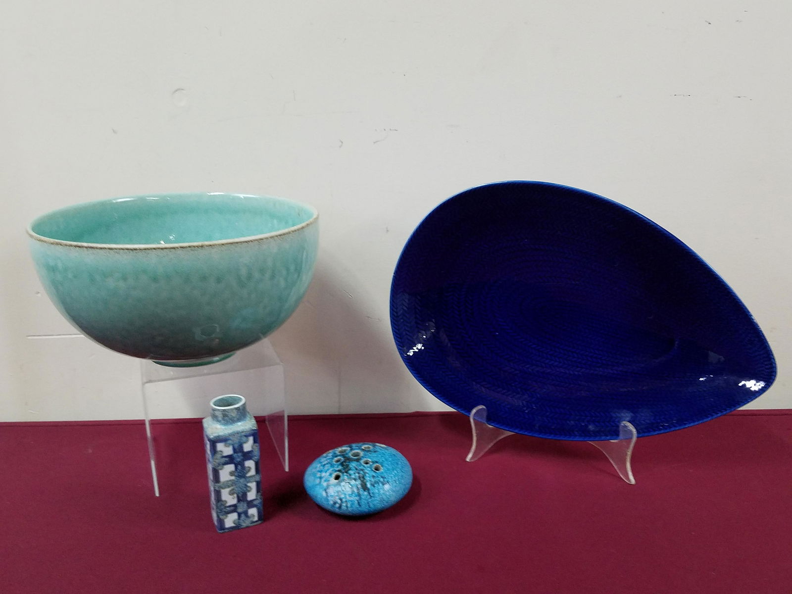 4 Mid Century Ceramics incl Vase and Flower Frog (1 of 9)