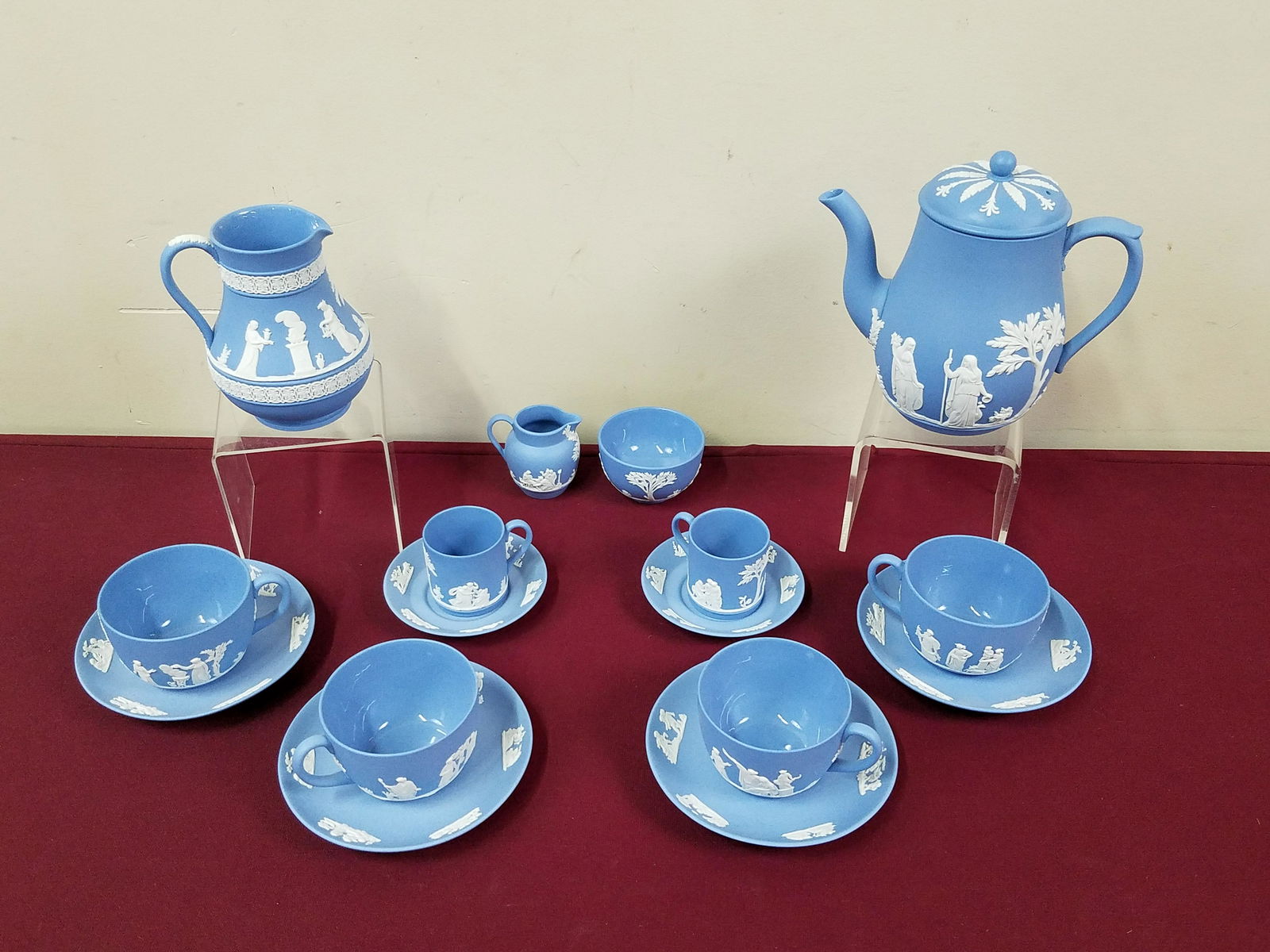 16 Pcs Wedgwood incl Tea Pot (1 of 4)