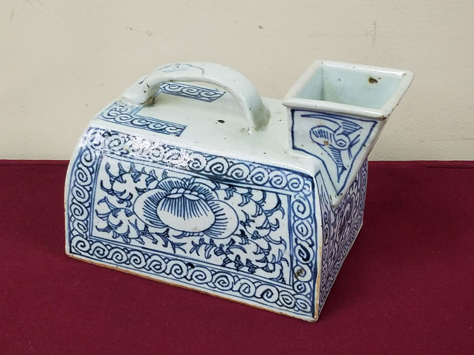 Chinese Export Vessel: 9-1/4" wide x 5" deep x 6" high. Minor chips and cracks. IMPORTANT: Before bidding, please read the terms and conditions below. When you registered for the auction you agreed to these terms and will b