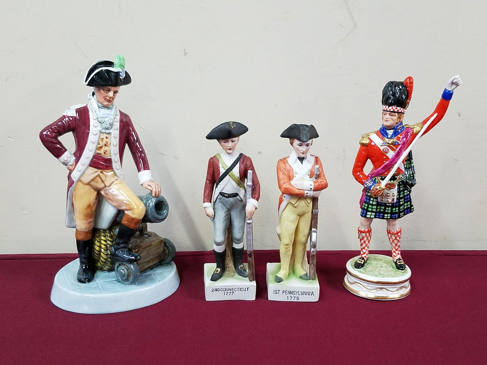 4 Regimental Figurines incl Royal Doulton (1 of 7)
