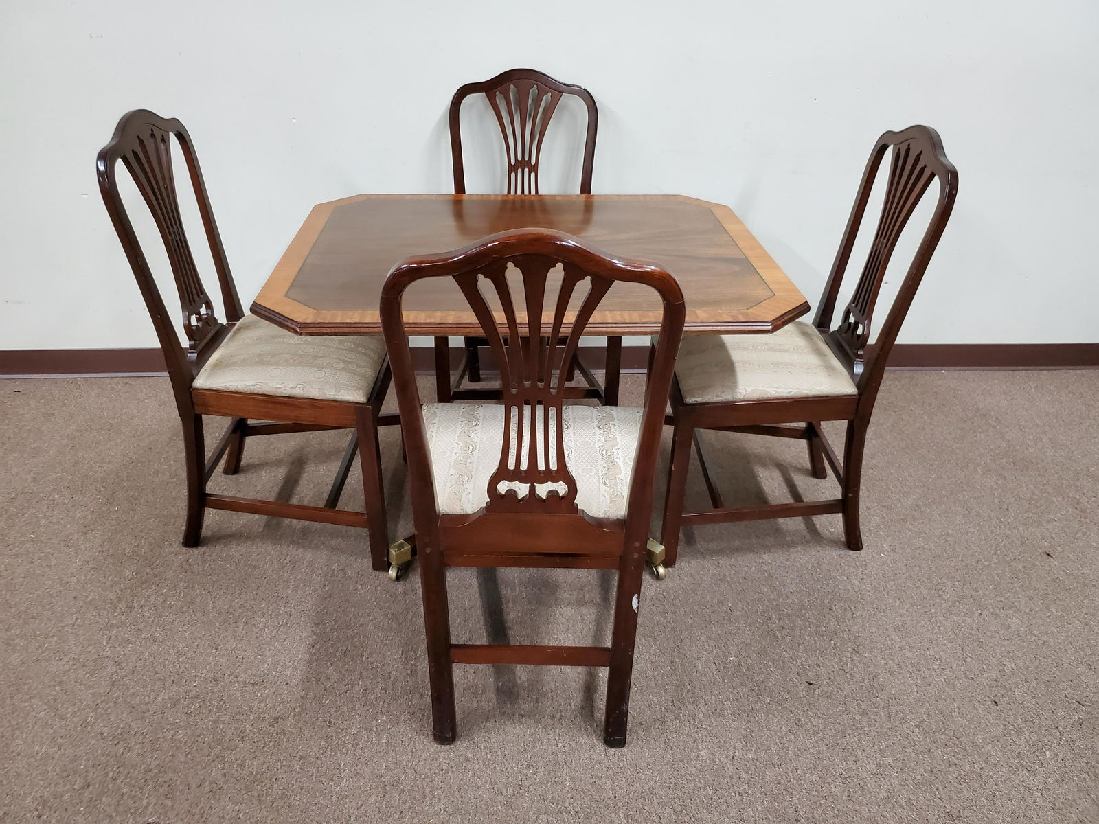 Madison Square Tilt Top Table & 4 Chairs (1 of 4)