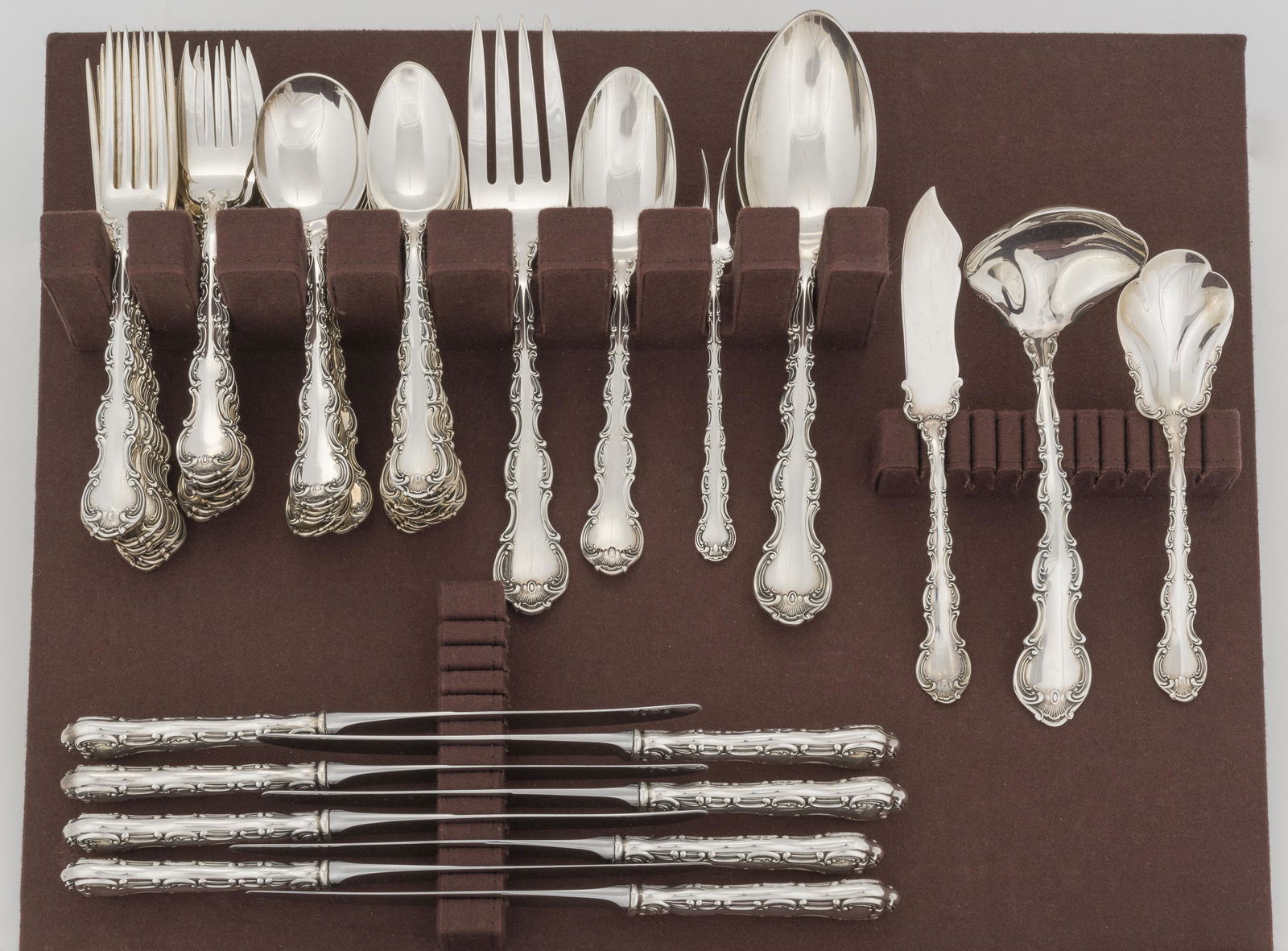 56 Pcs Gorham Strasbourg Sterling Flatware (1 of 4)
