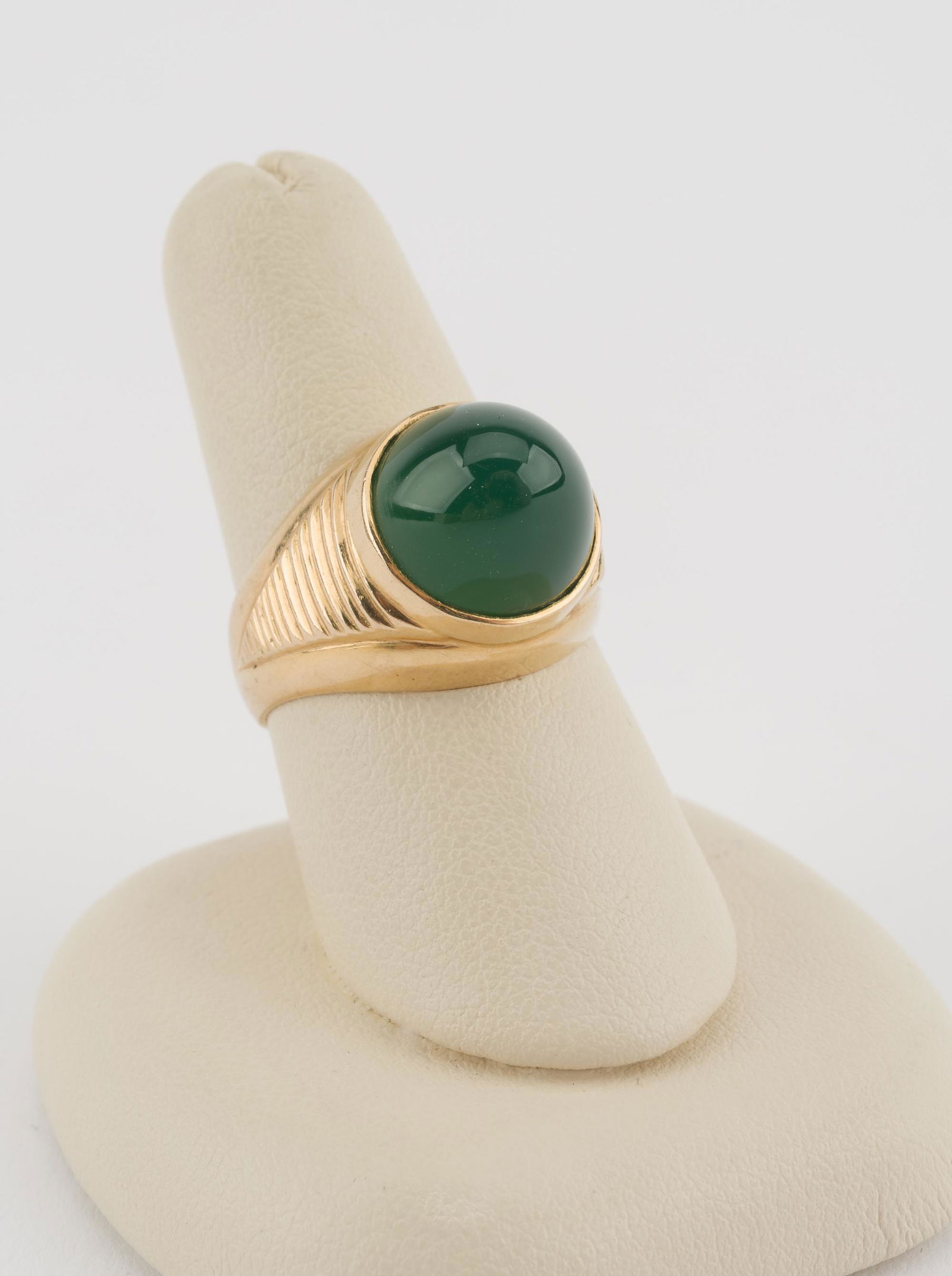 18K Green Chalcedony Ring (1 of 4)