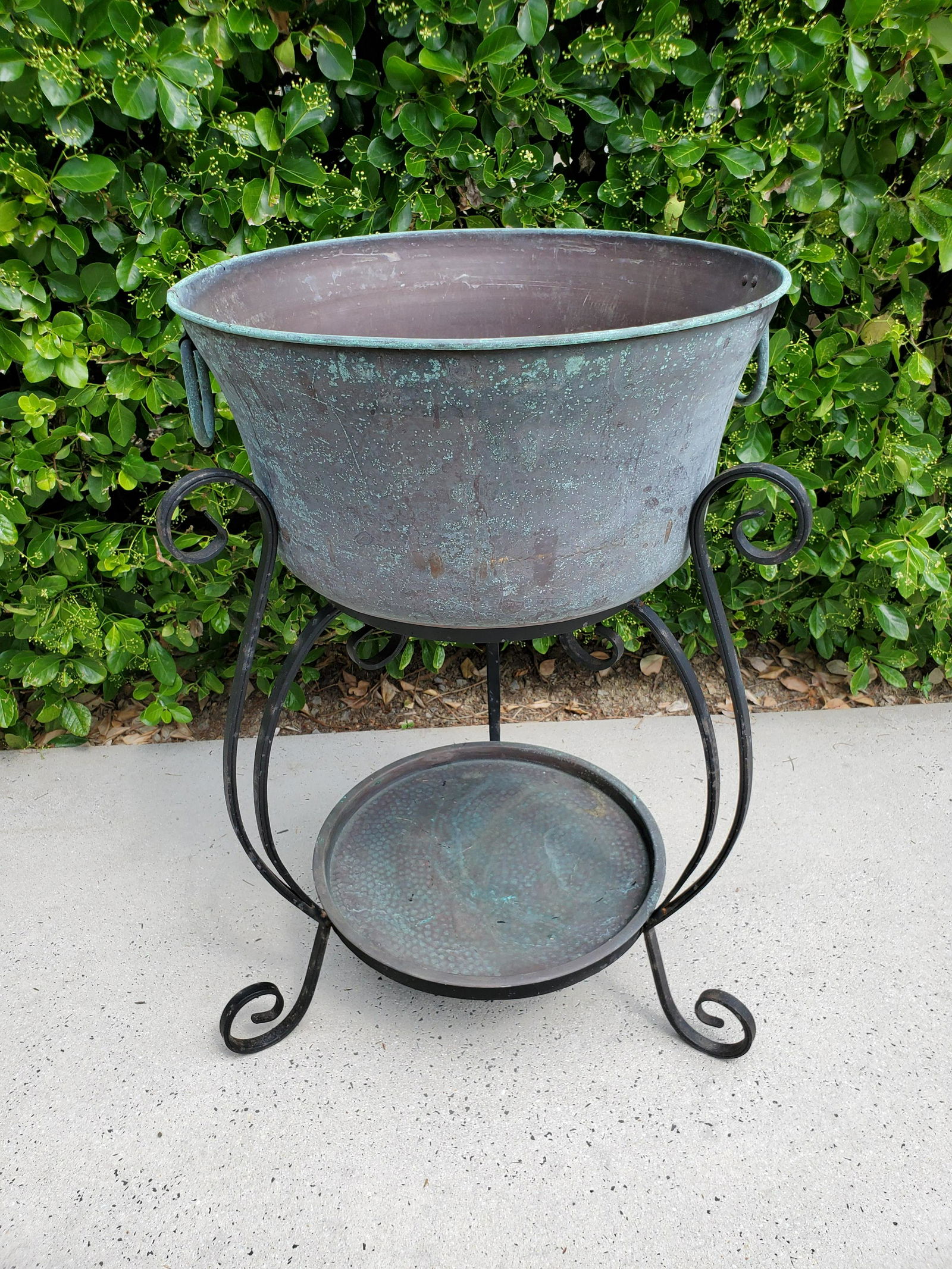 Copper Ice Bucket on Stand (1 of 1)