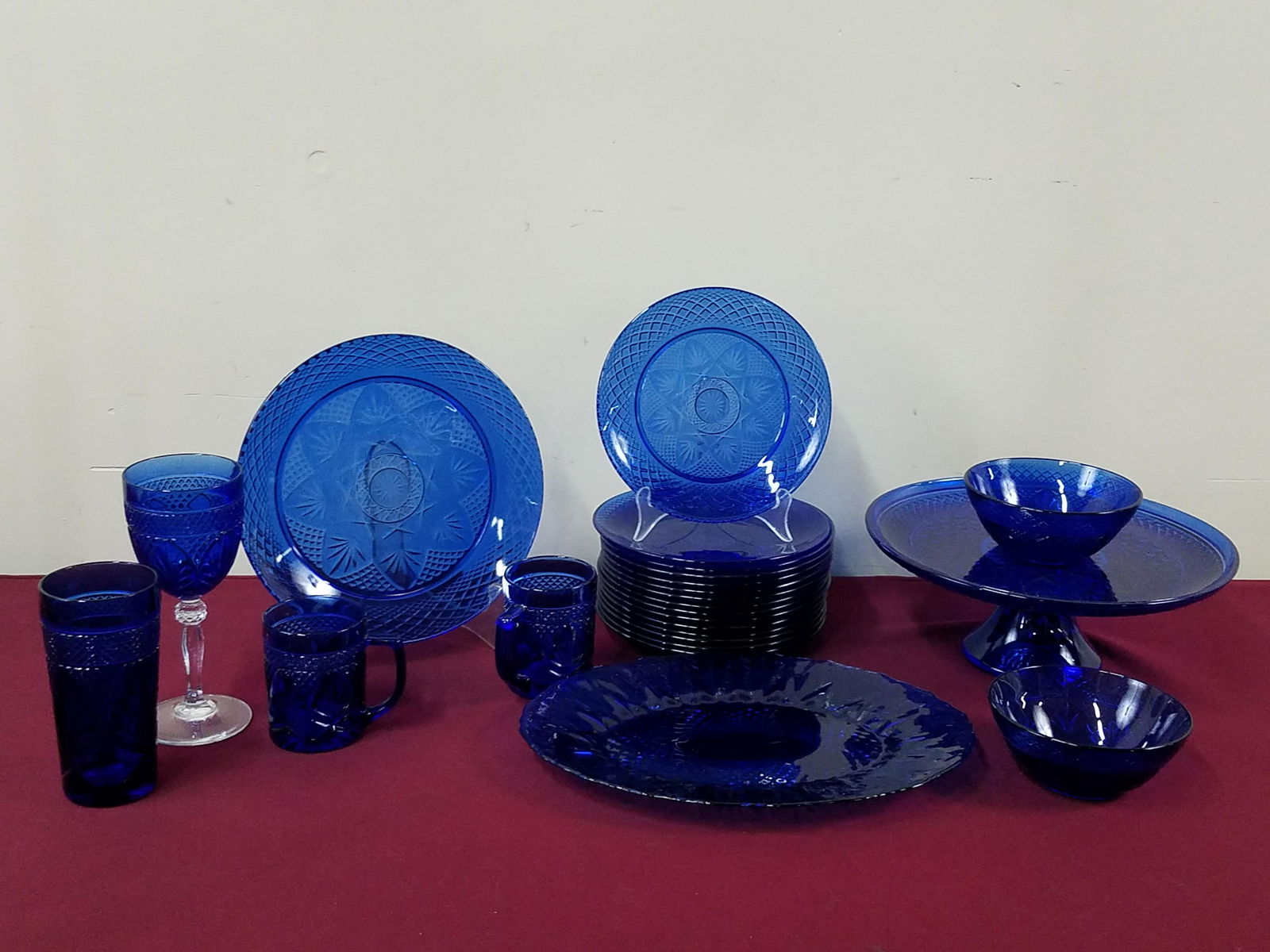 23 Pcs Cobalt Glass Dinnerware (1 of 3)